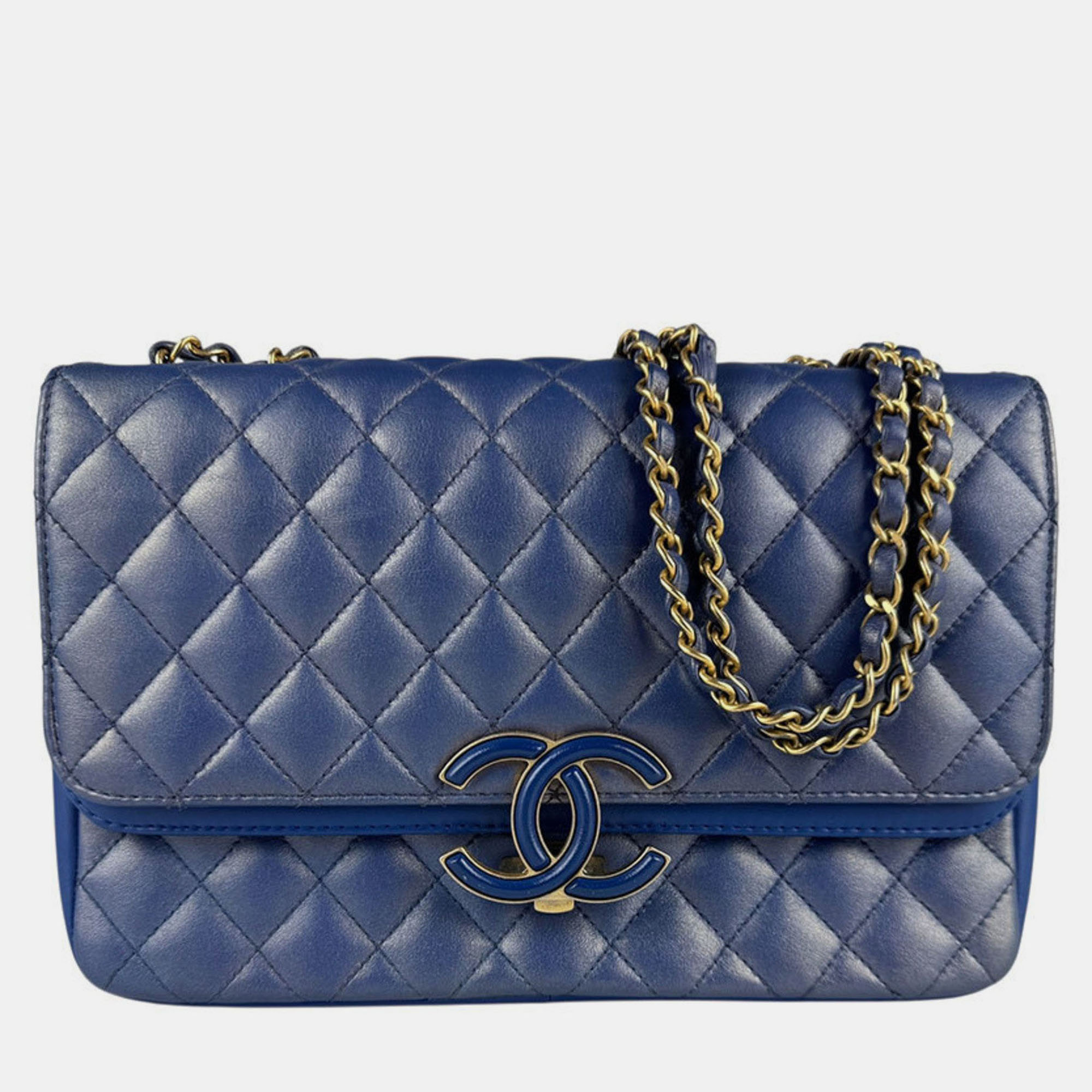 Chanel Matelasse Shoulder Bag In Leather And Metal Shiny Blue Gold
Chanel Matelasse Shoulder Bag In Leather And Metal Shiny Blue Gold