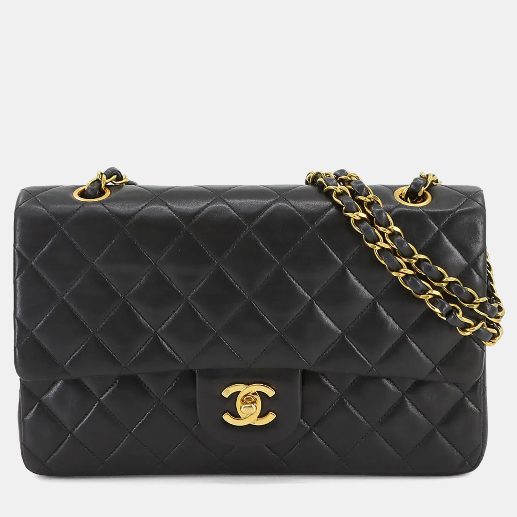 Chanel Matelasse 25 Chain Shoulder Bag In Black Lambskin
Chanel Matelasse 25 Chain Shoulder Bag In Black Lambskin