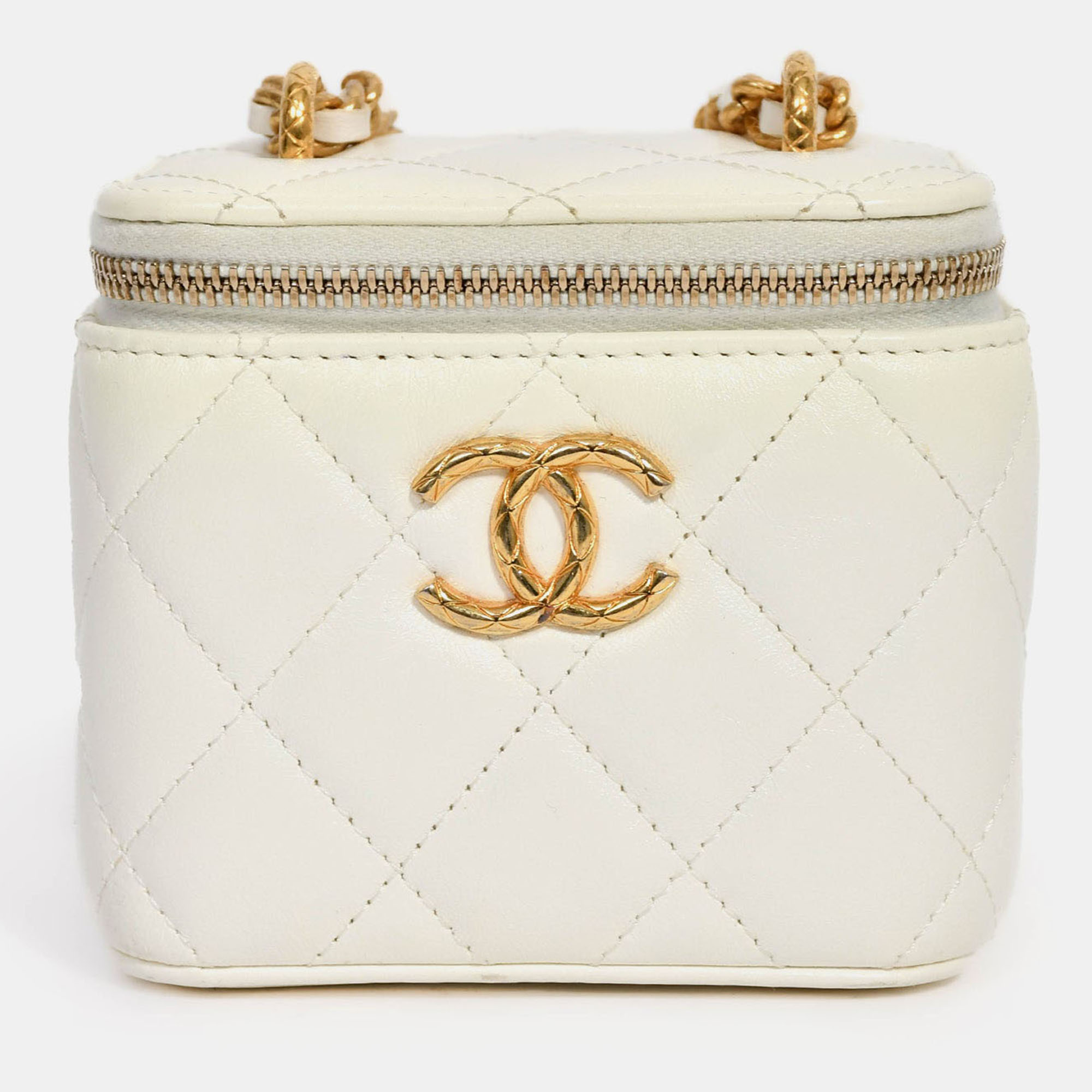 Chanel 2022 White Lambskin Mini Vanity On Chain
Chanel 2022 White Lambskin Mini Vanity On Chain