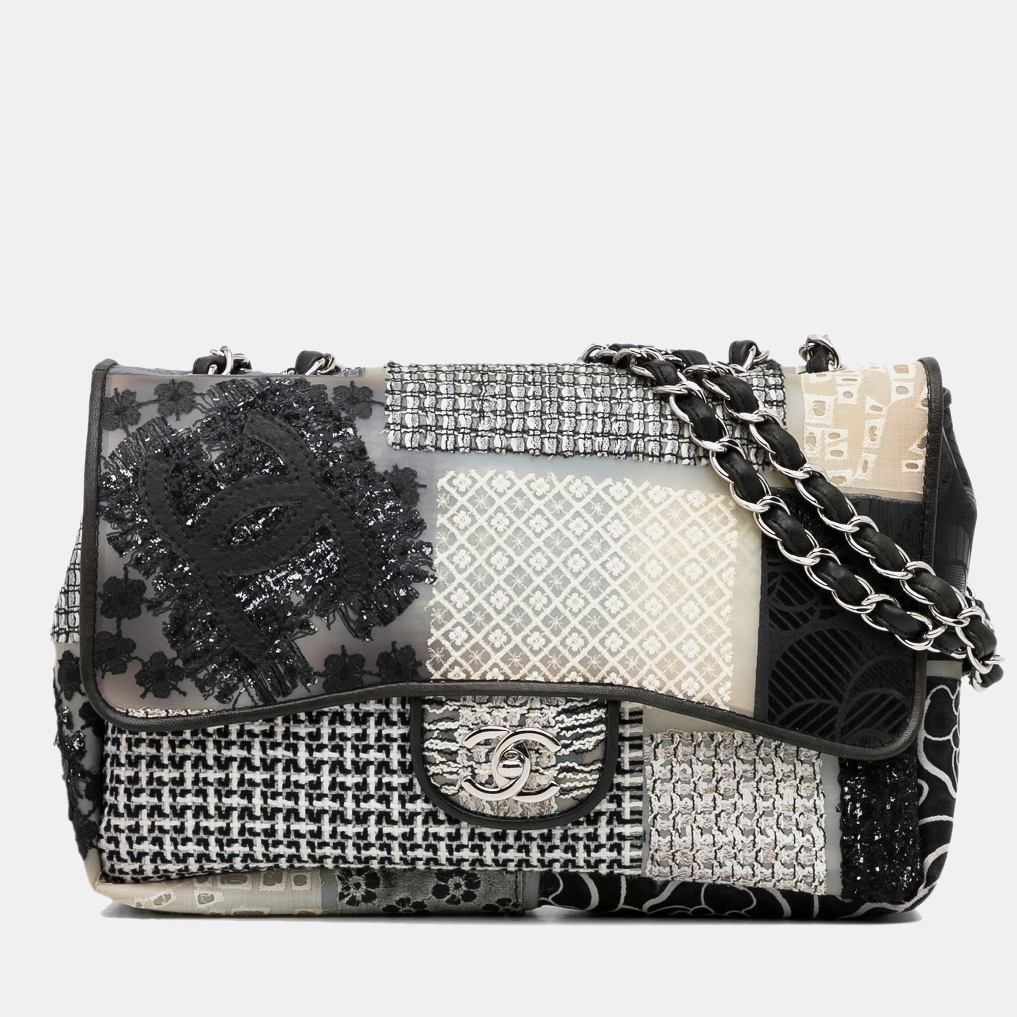 Chanel White Jumbo PVC and Tweed Patchwork Single Flap
Chanel White Jumbo PVC and Tweed Patchwork Single Flap