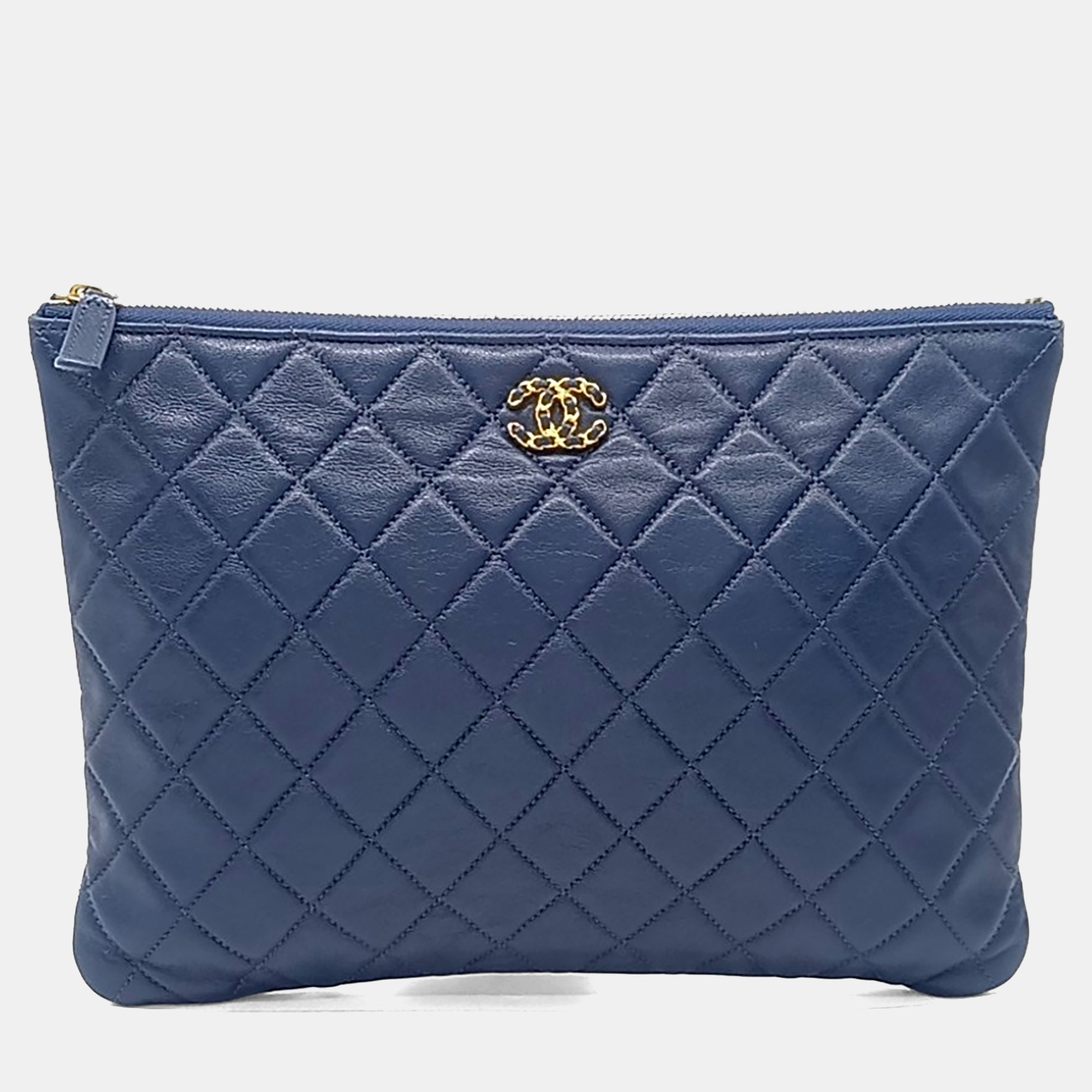 Chanel Blue Leather 19 Clutch New Medium
Chanel Blue Leather 19 Clutch New Medium