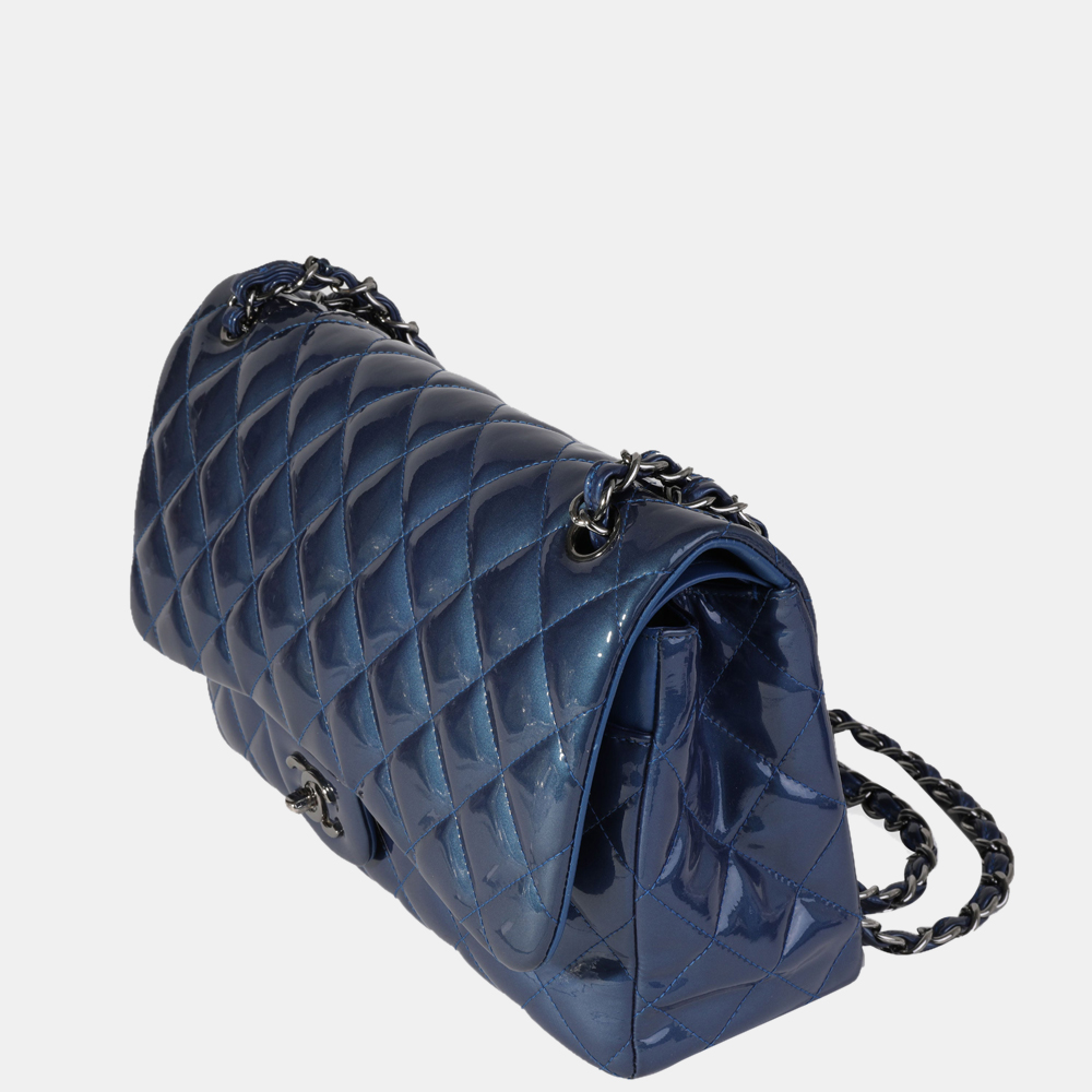 Chanel Blue Quilted Patent Leather Jumbo Classic Double Flap Shoulder Bag
Chanel Blue Quilted Patent Leather Jumbo Classic Double Flap Shoulder Bag