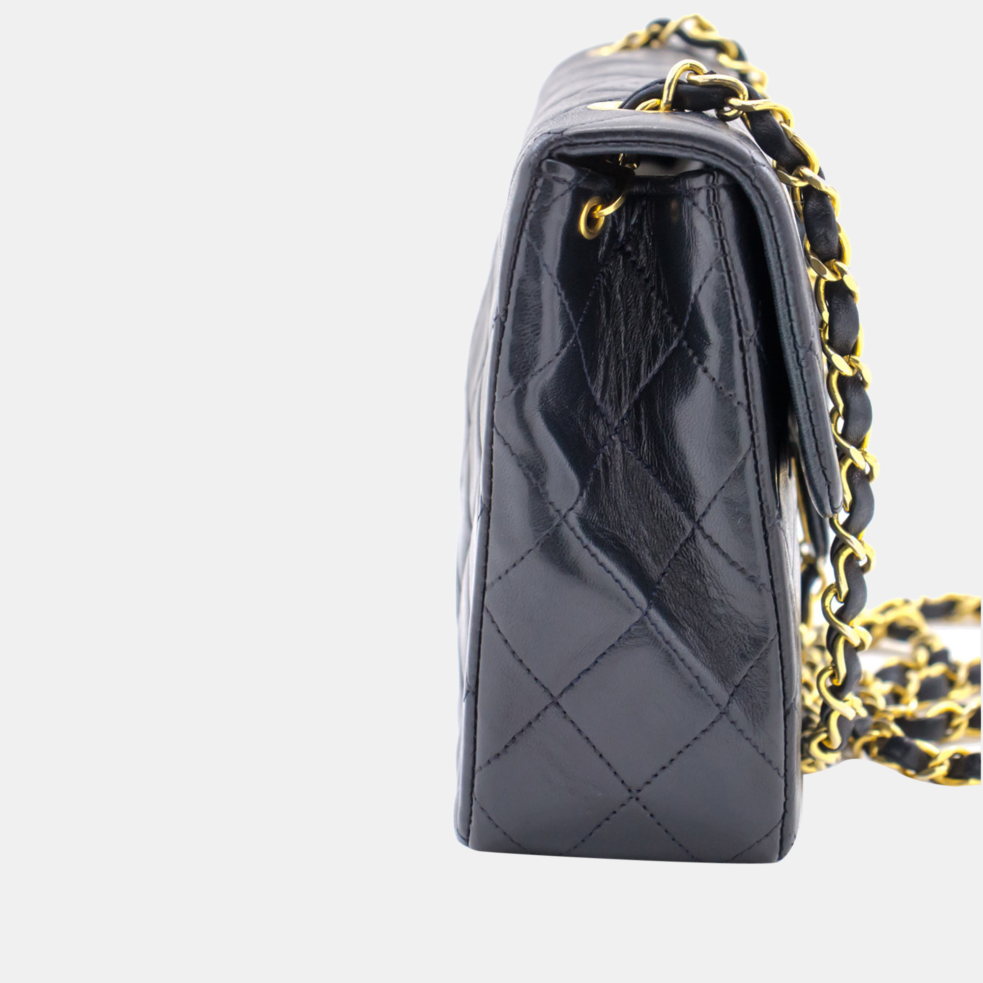 Chanel Black Leather Vintage Flap bag 
Chanel Black Leather Vintage Flap bag