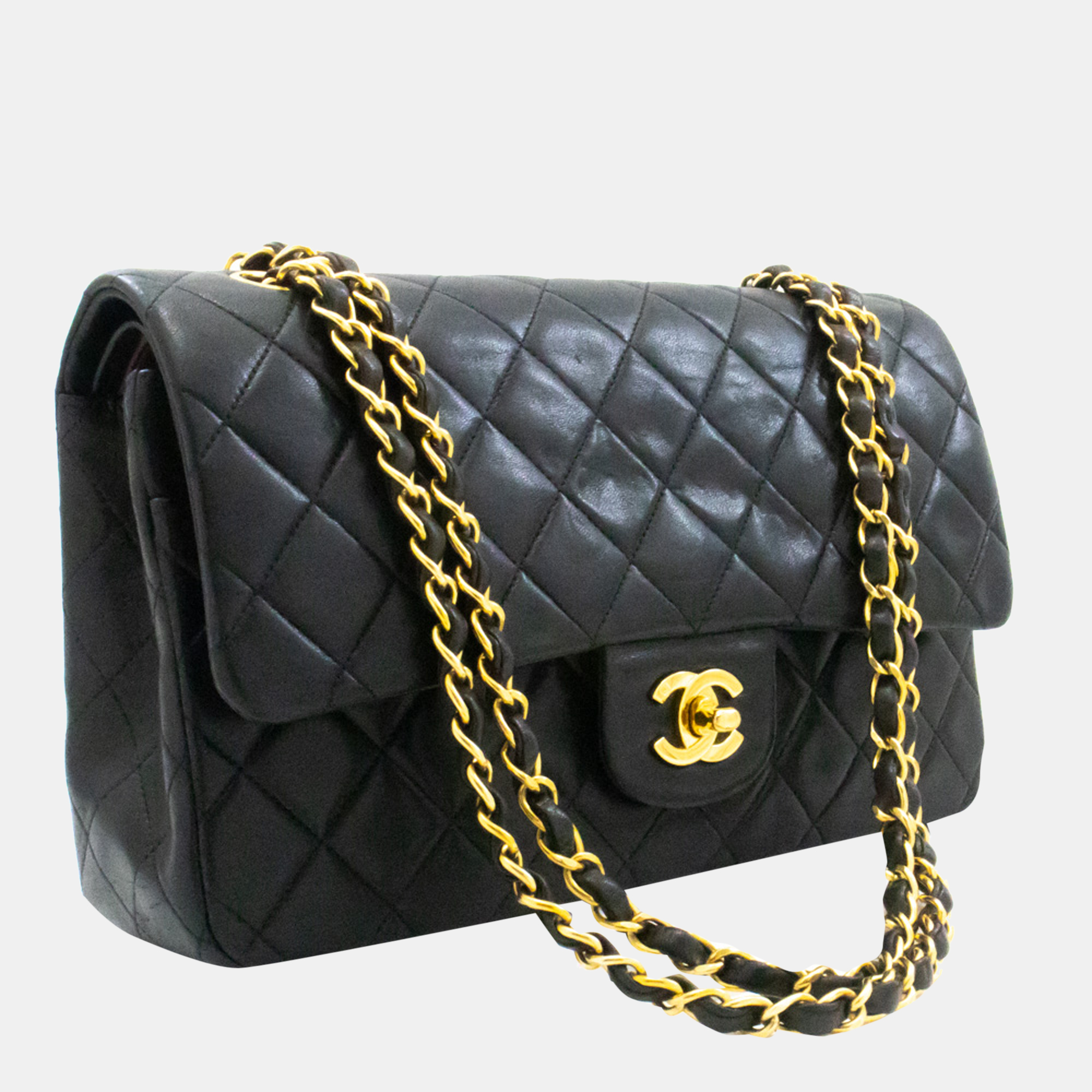 Chanel Black Leather Jumbo Classic Double Flap Shoulder Bag 
Chanel Black Leather Jumbo Classic Double Flap Shoulder Bag
