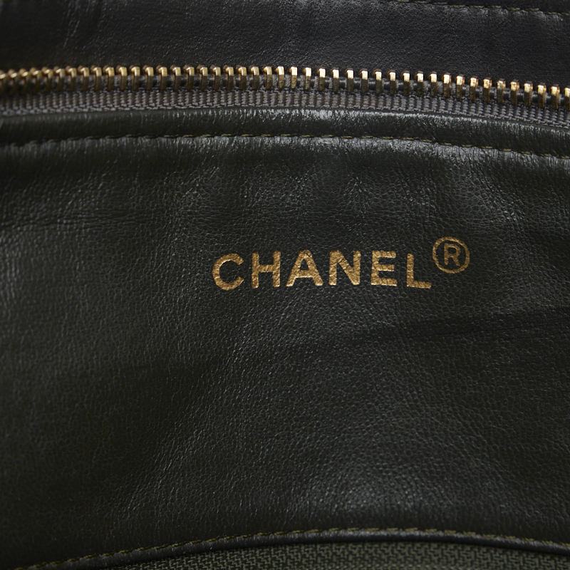 Chanel Black CC Quilted Leather Chain Shoulder Bag