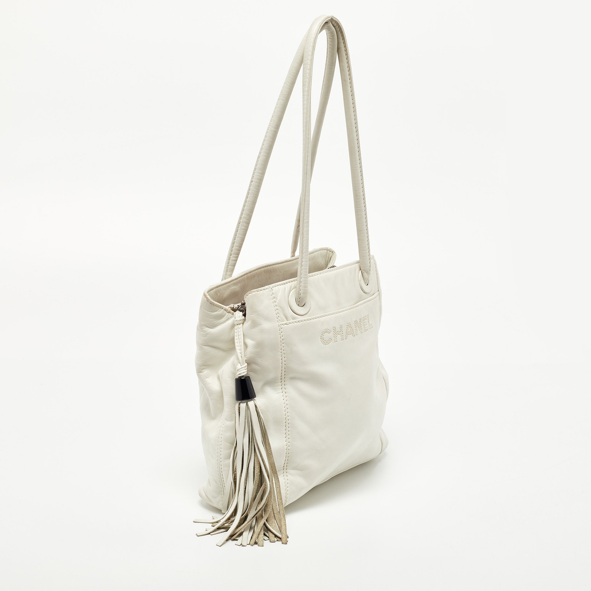 Chanel White Leather Vintage CC Tassel Bag