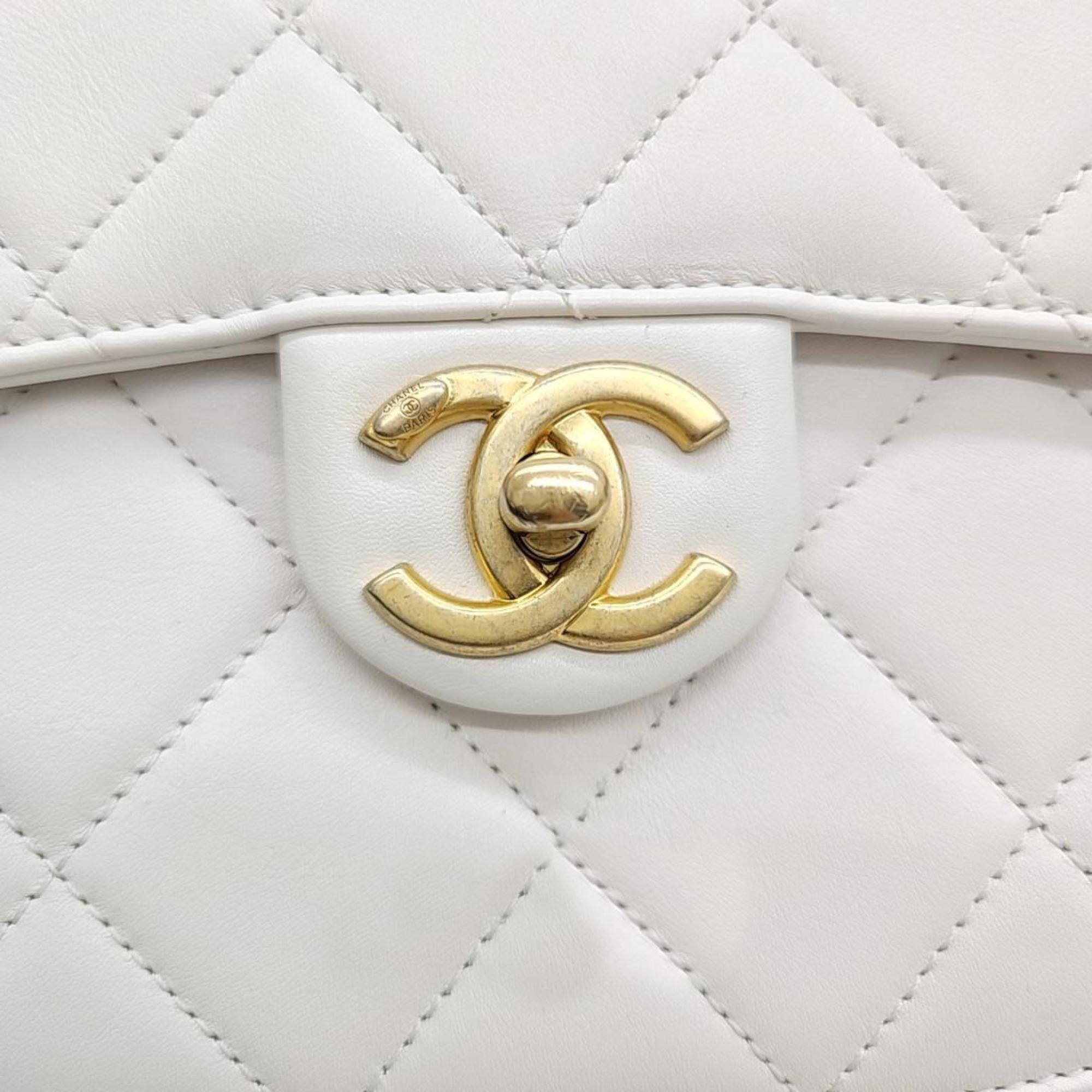 Chanel White Leather CC Messenger Crossbag