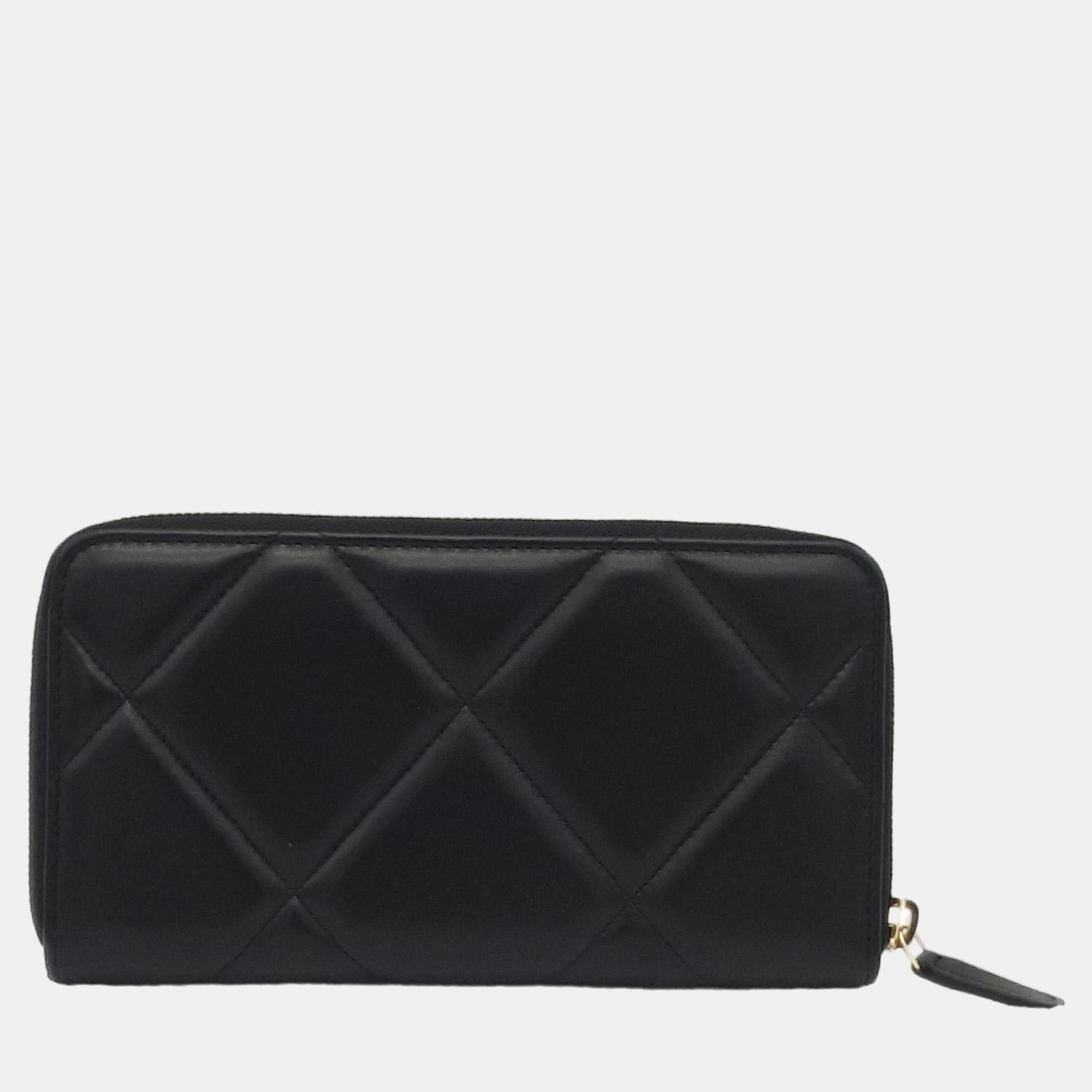 Chanel Black Leather 19 Continental Wallet