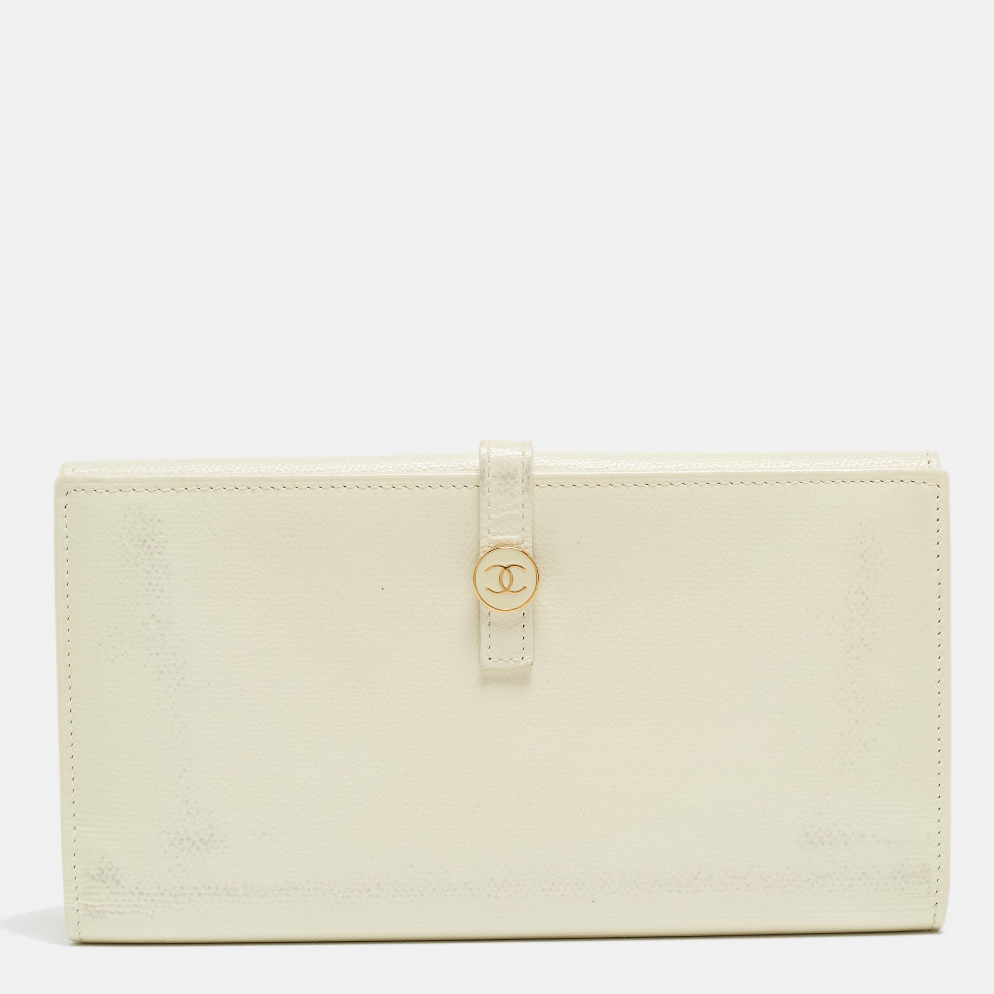 Chanel white leather cc flap french continental wallet