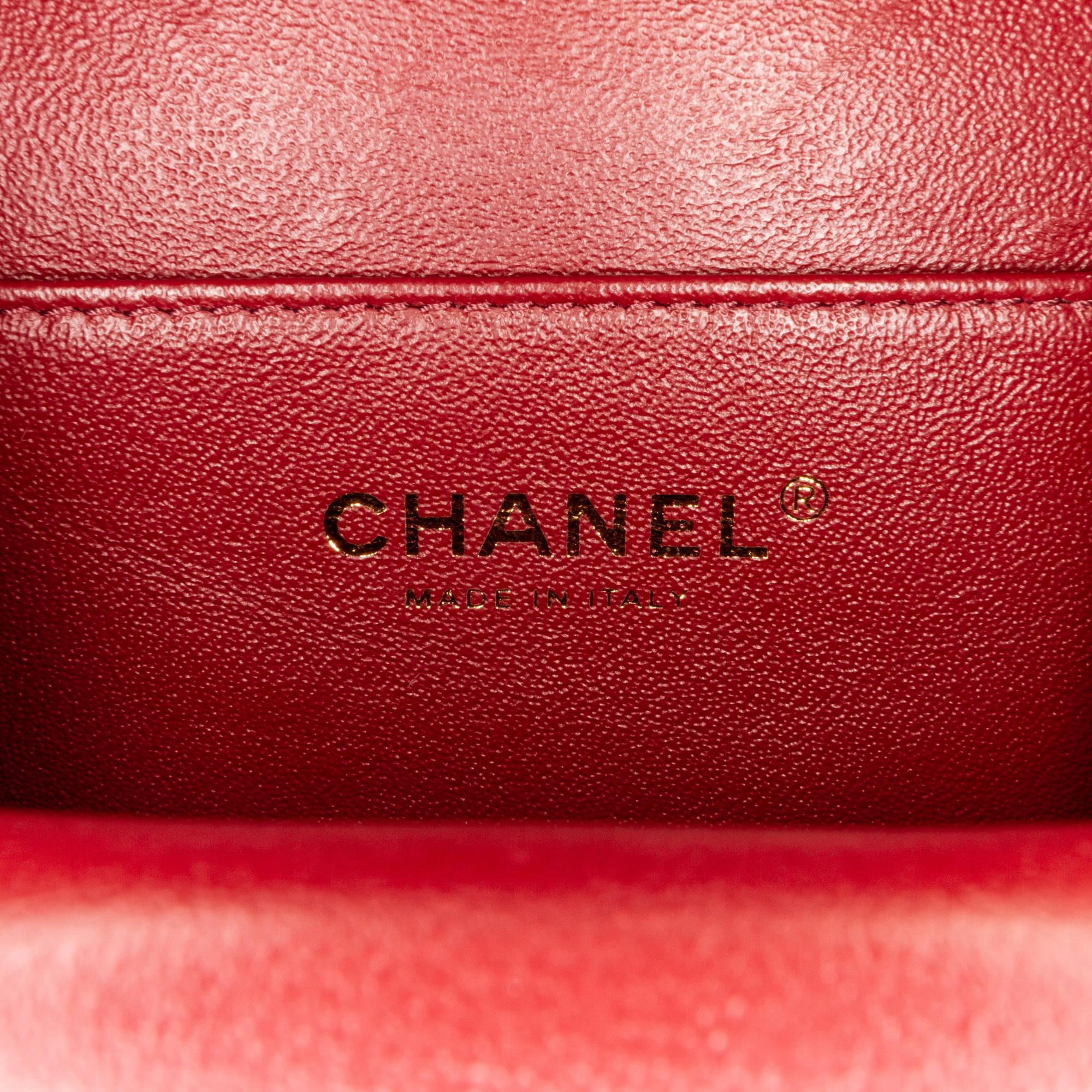 Chanel Red CC Filigree Caviar Vanity Case