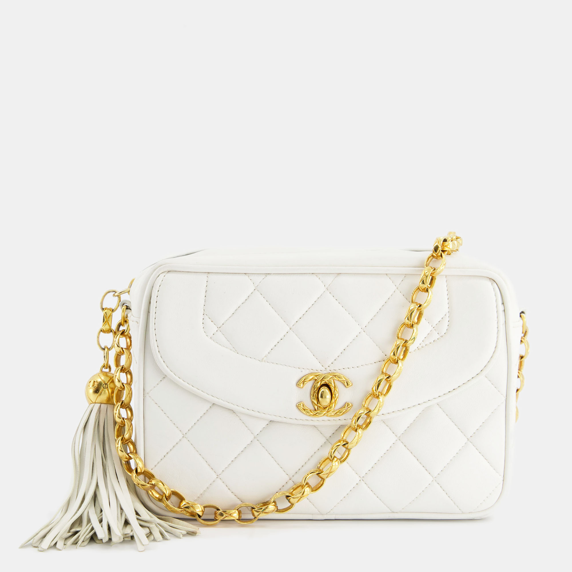 Chanel Vintage White Camera Flap Bag In Lambskin Leather With 24K Gold Hardware
