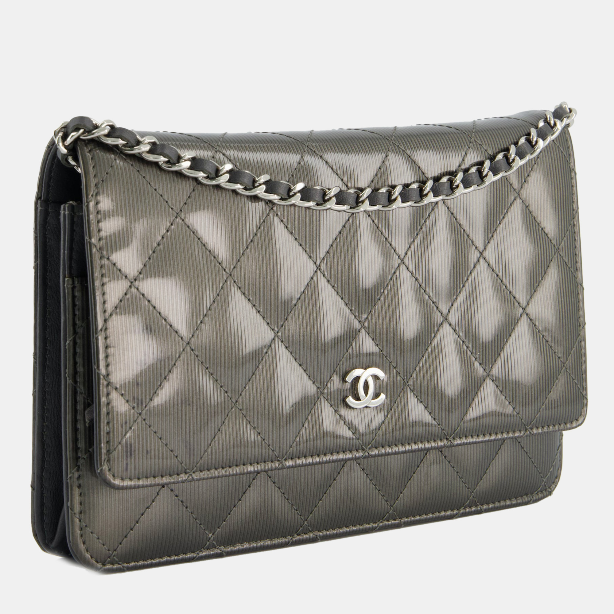 Chanel Stone Grey Wallet on Chain in Patent Leather with Silver Hardware
Chanel Stone Grey Wallet on Chain in Patent Leather with Silver Hardware