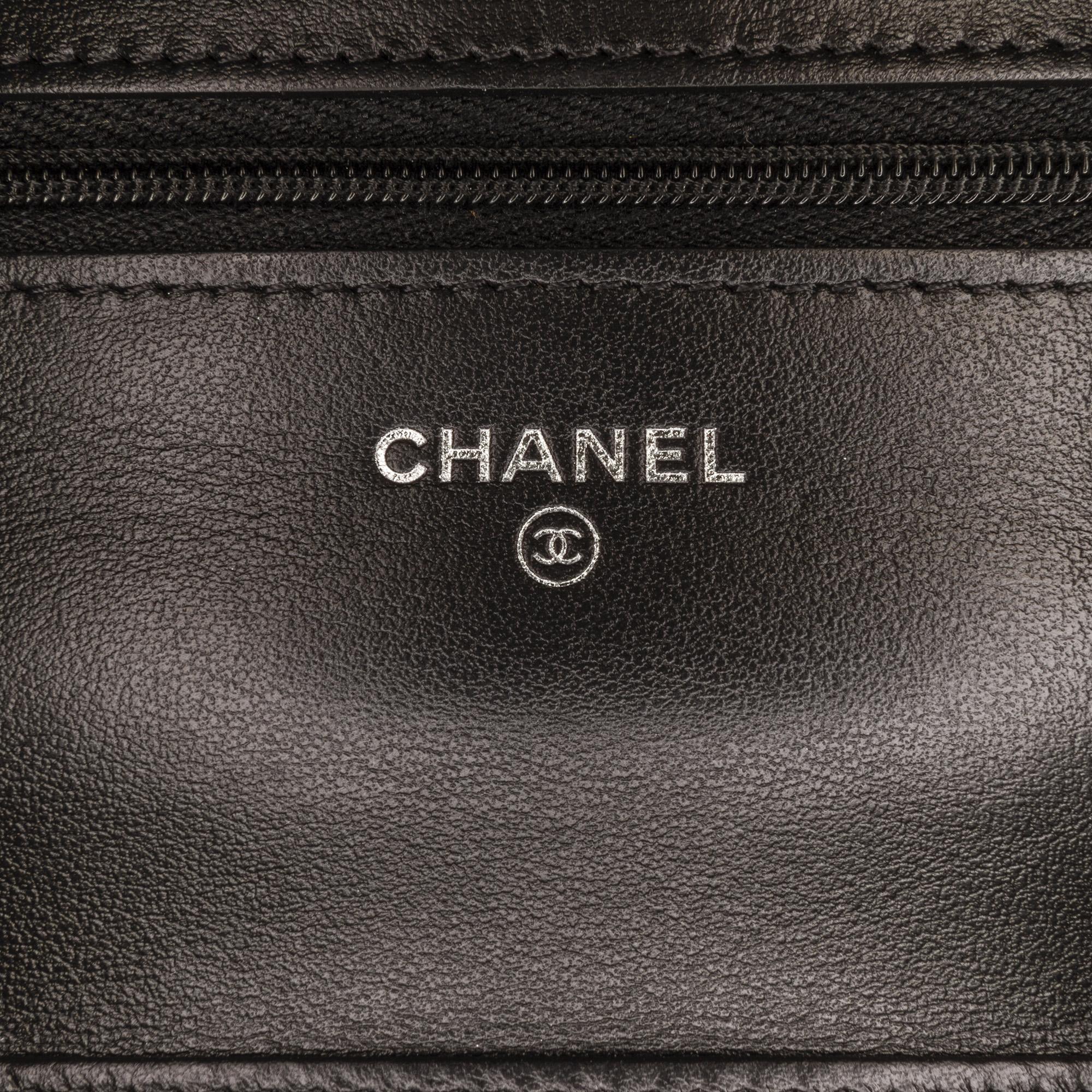 Chanel Bicolor CC Patent Wallet On Chain