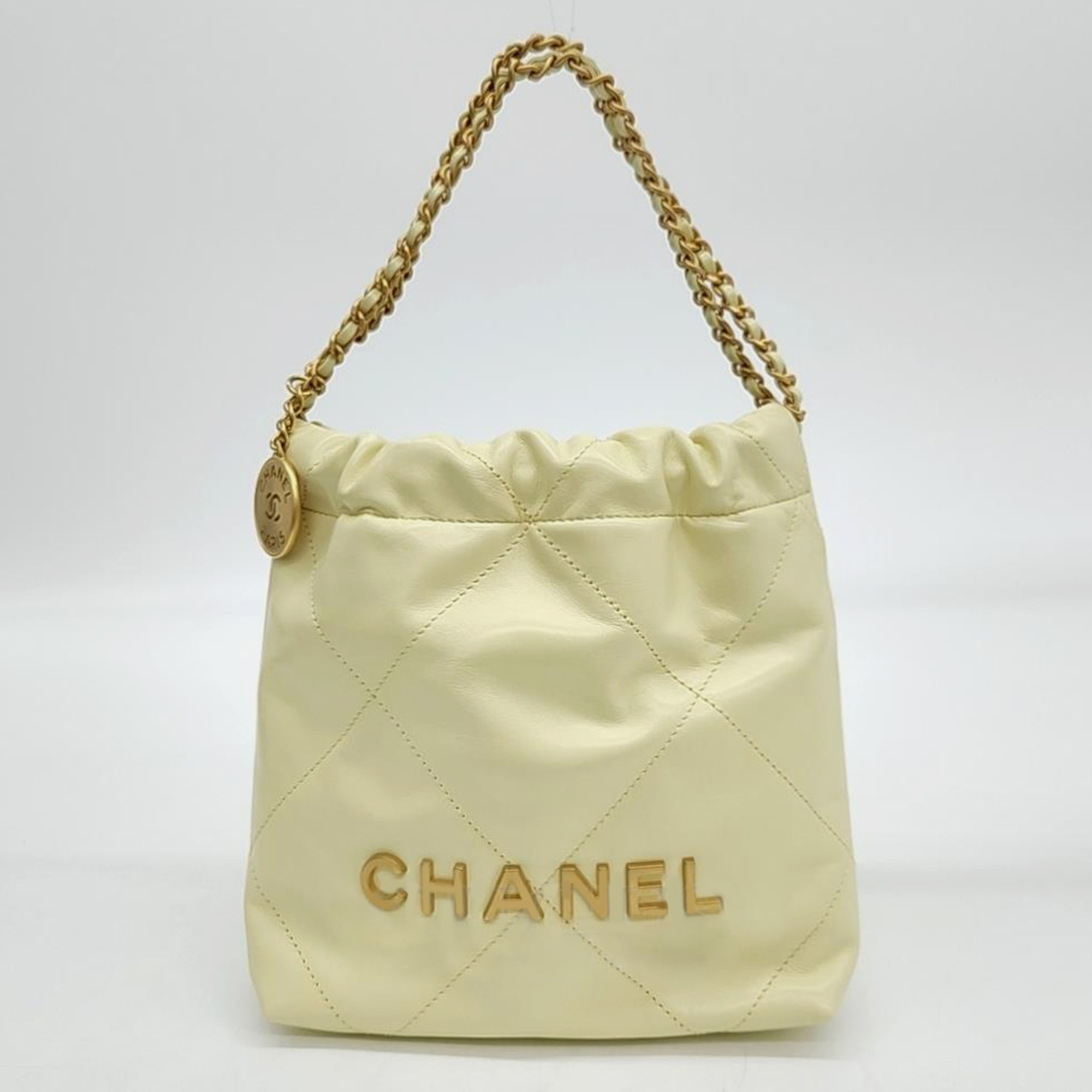 Chanel 22 bag mini