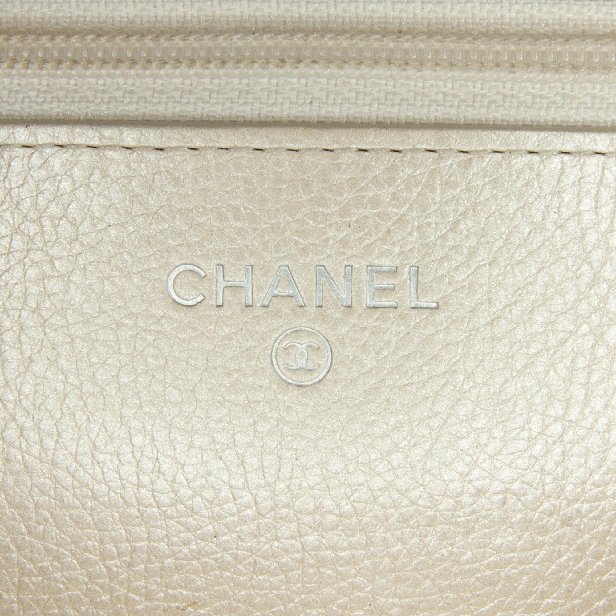 Chanel White Iridescent Lambskin CC Wallet On Chain