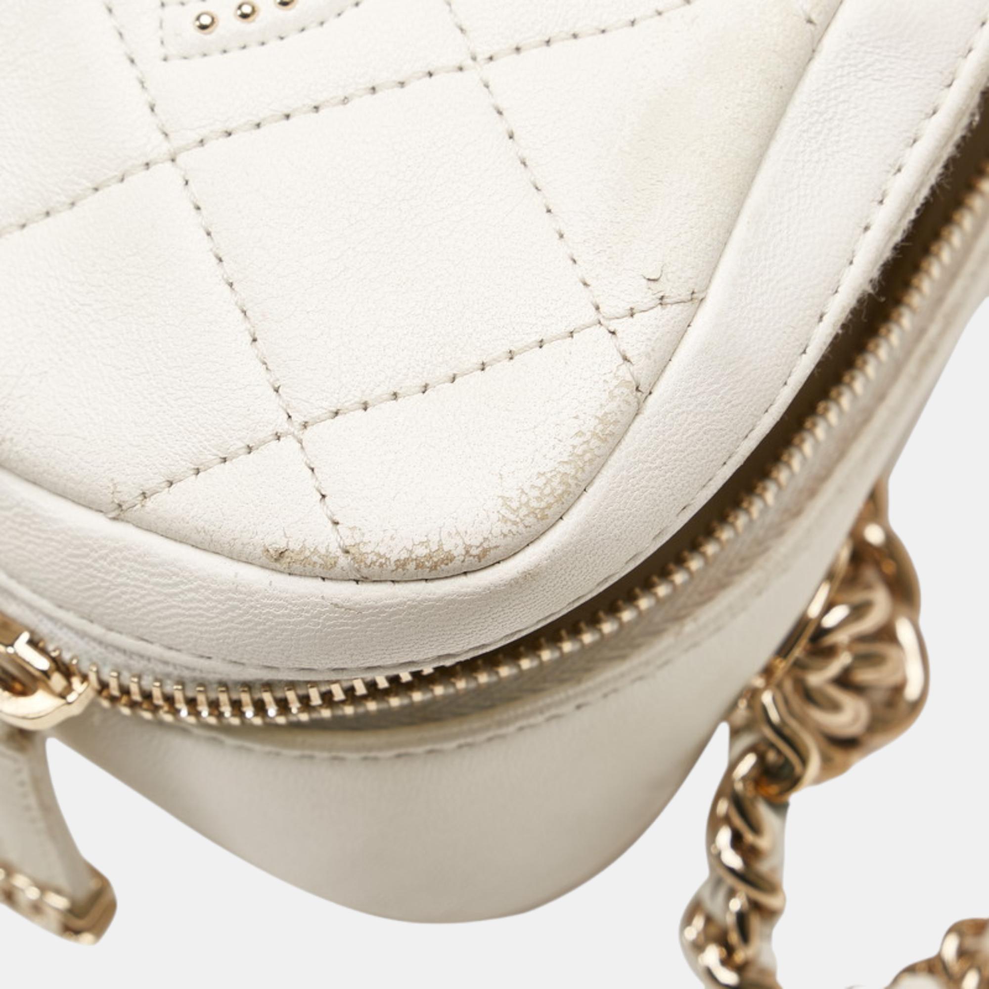 Chanel White Leather CC Quilted Leather Chain Crossbody Bag Crossbody Bag