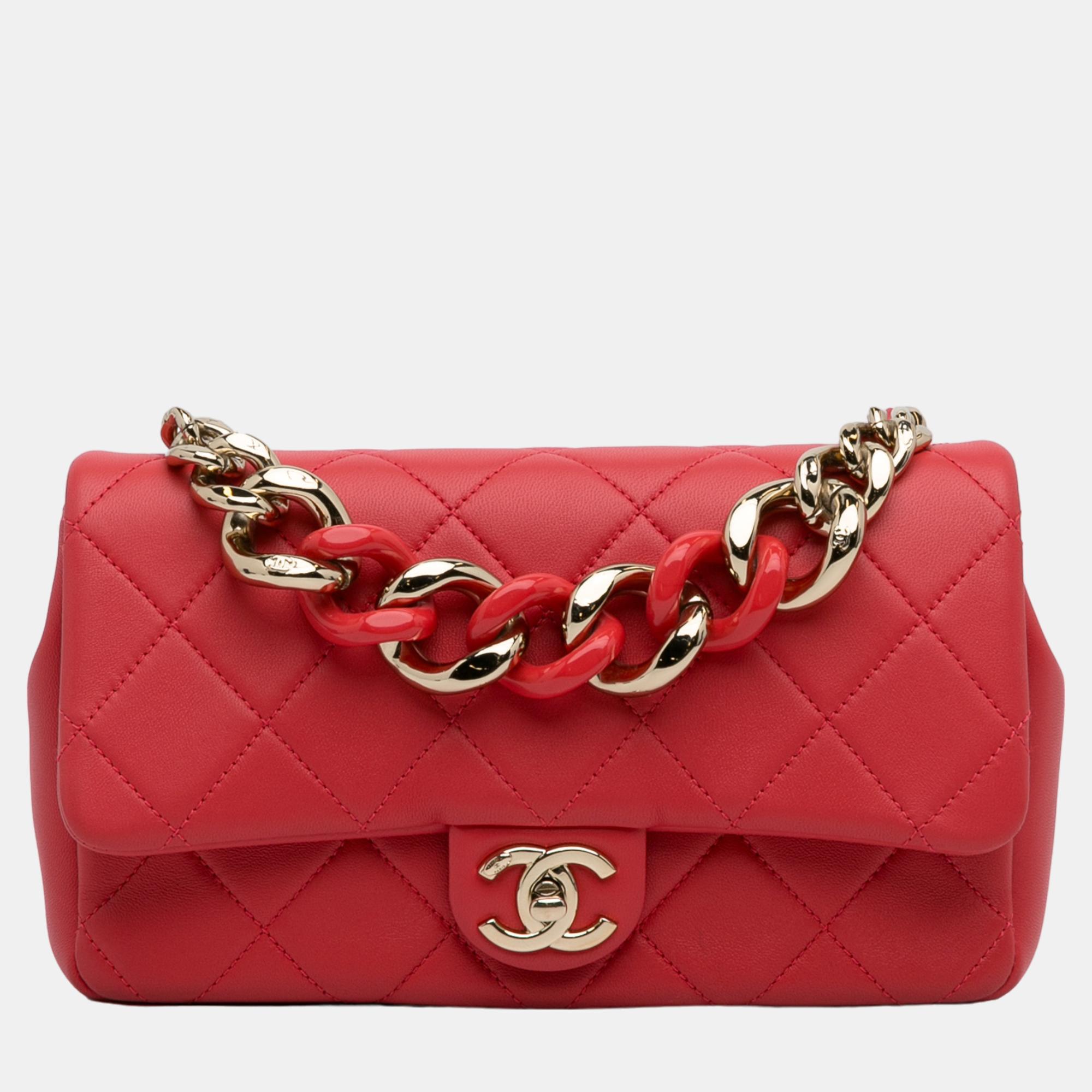 Chanel red quilted lambskin bicolor resin chain flap