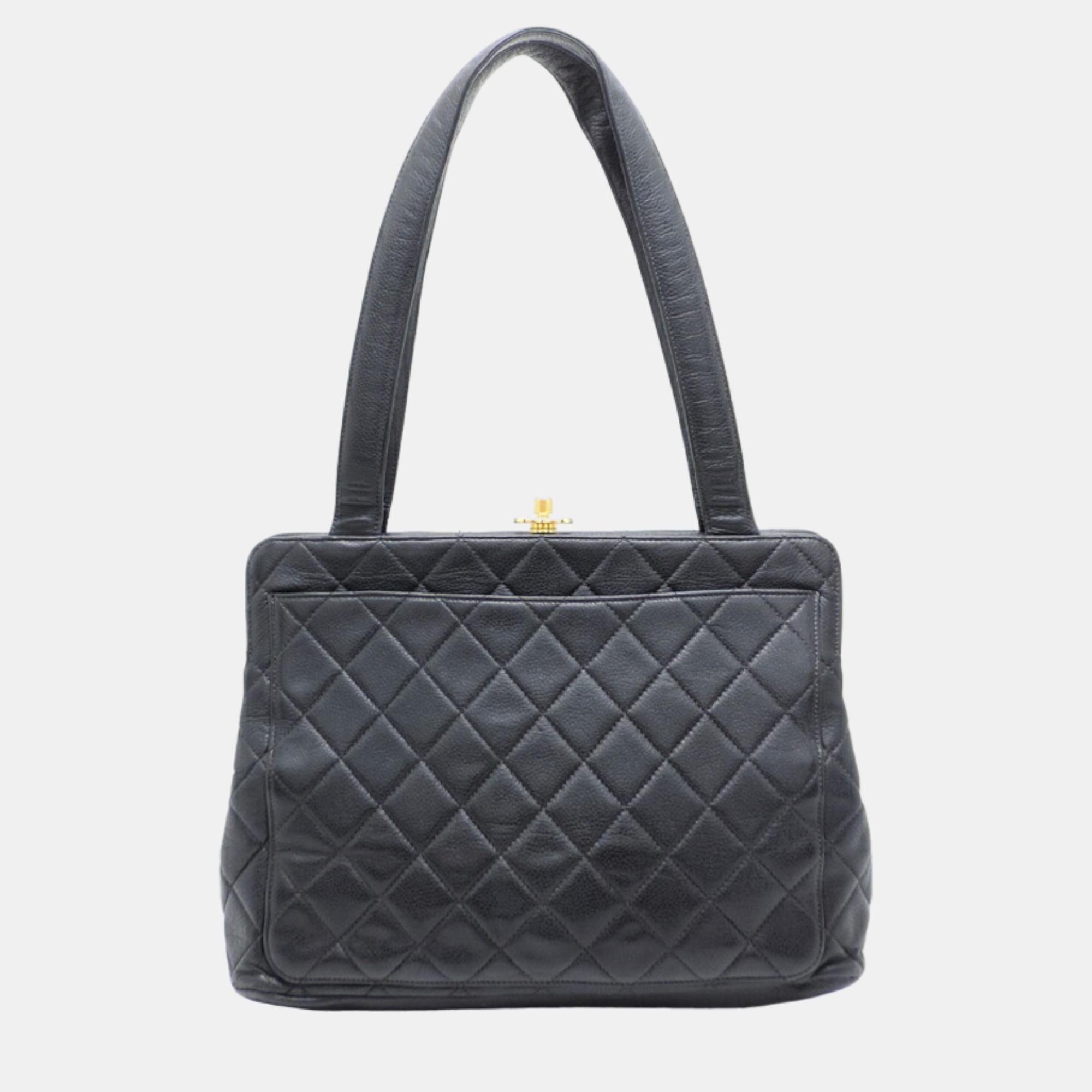 Chanel black leather cc caviar turnlock shoulder bag