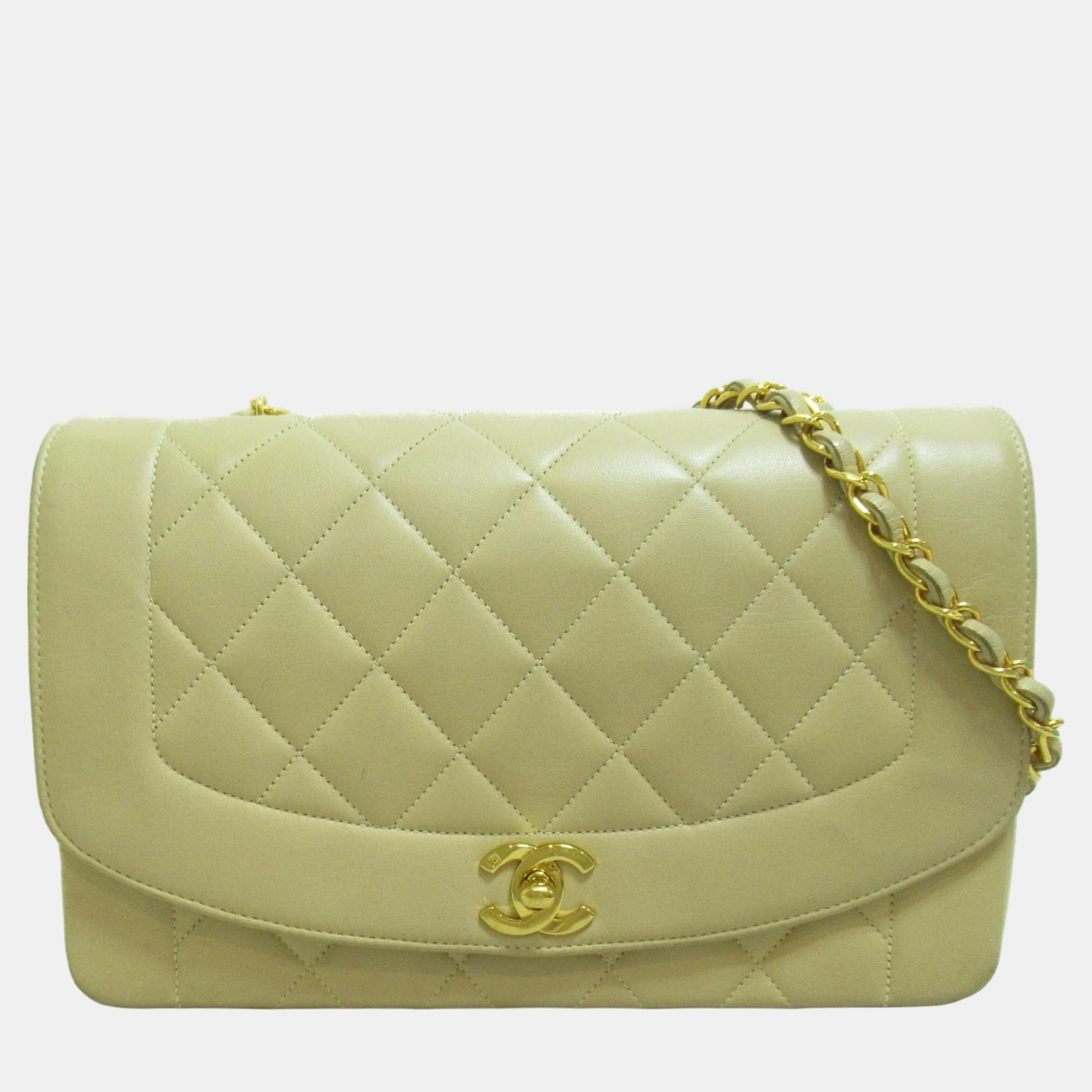 Chanel beige leather medium vintage diana flap bag