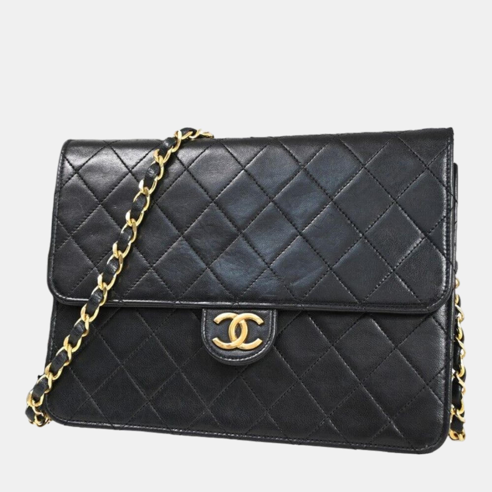 Chanel black leather jumbo single flap bag