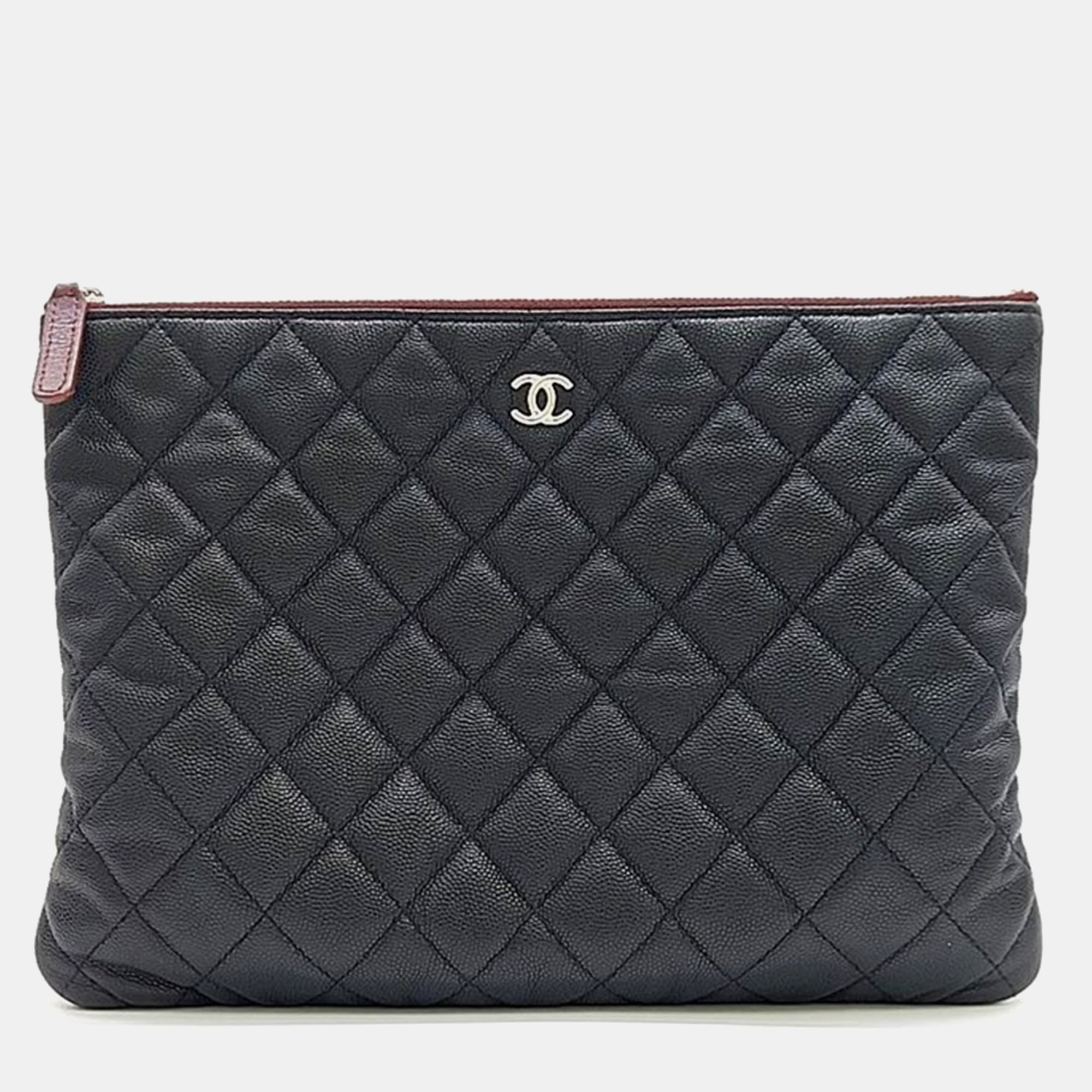 Chanel black caviar leather medium clutch bag