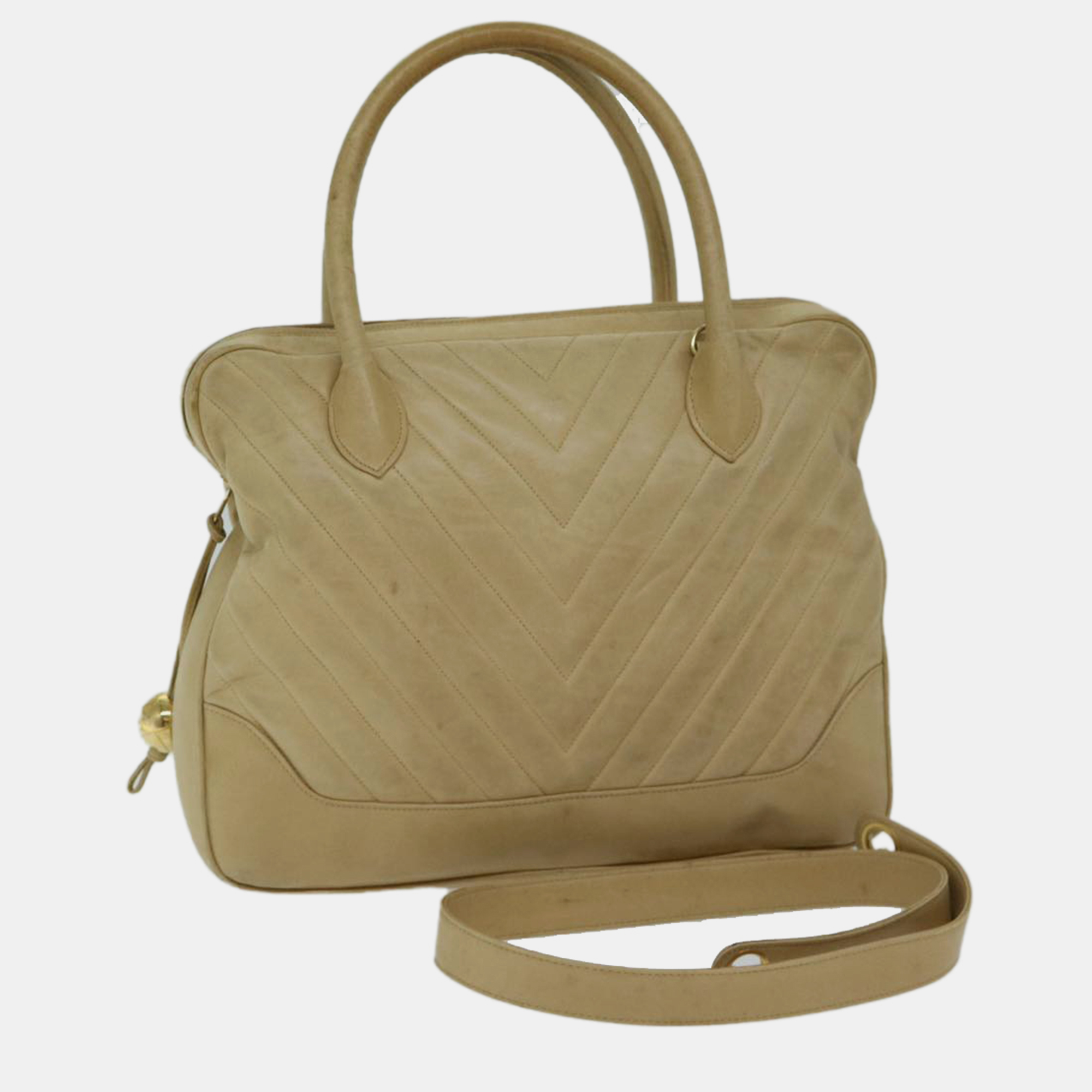 Chanel beige leather chevron handbag
