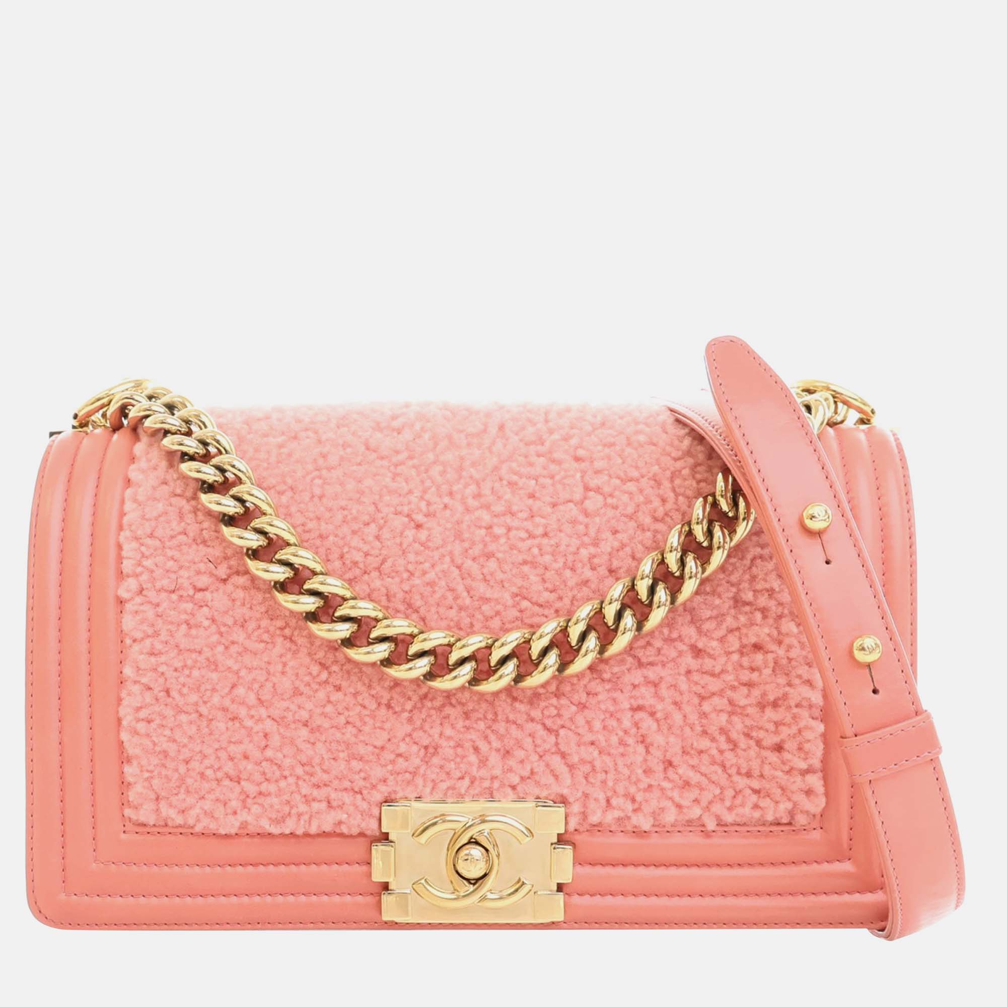 Chanel pink leather medium boy shoulder bags