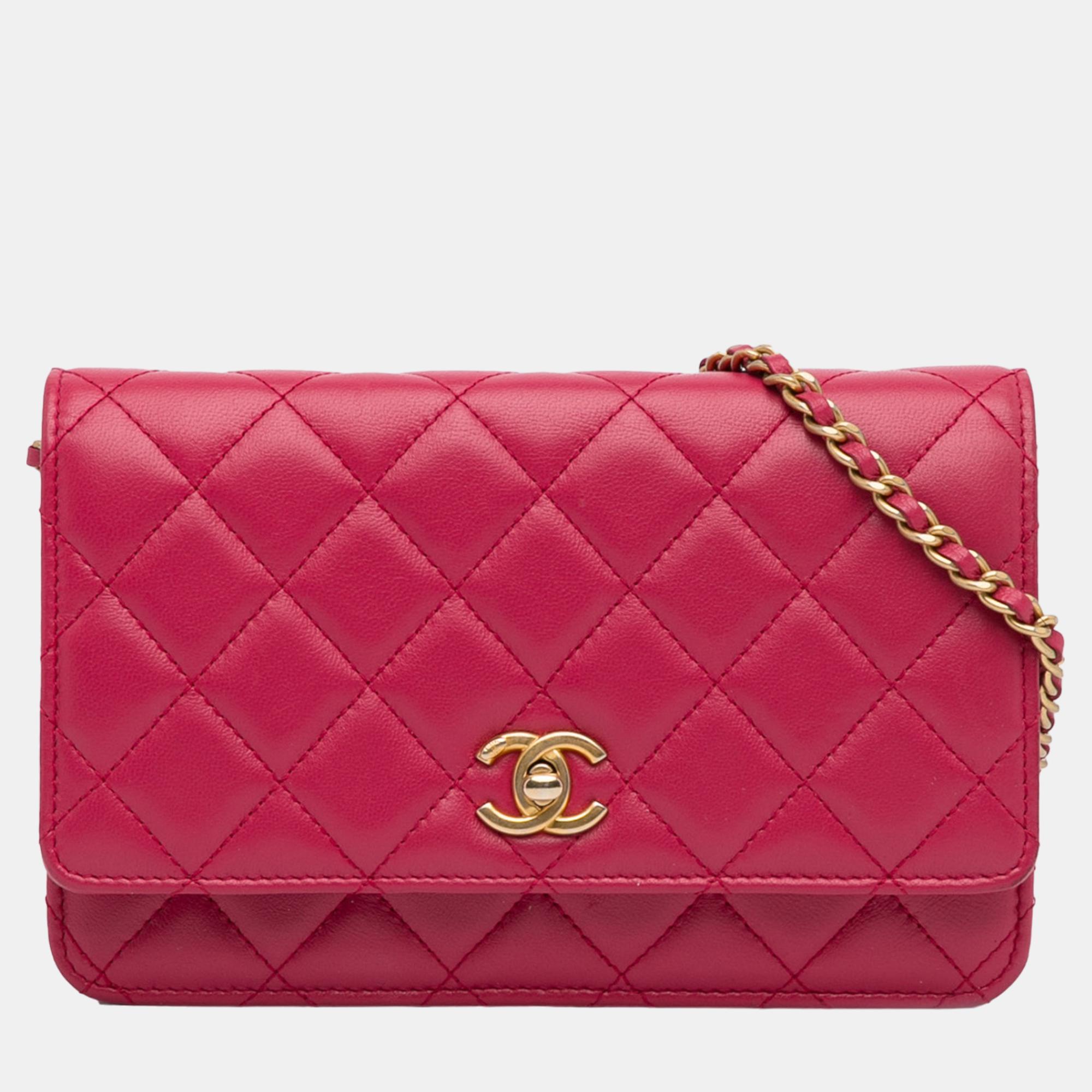 Chanel pink lambskin pearl crush wallet on chain