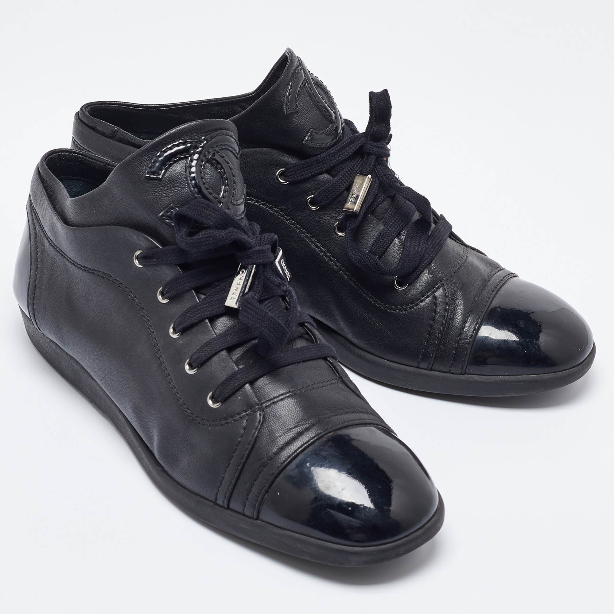 Chanel Black Patent And Leather CC Lace Up Sneakers Size 40.5