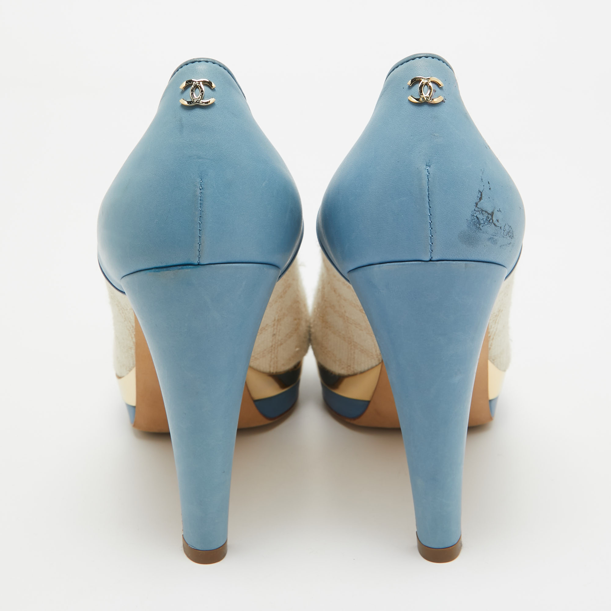 Chanel Blue/Cream Leather And Canvas CC Cap Toe Pumps  Size 38