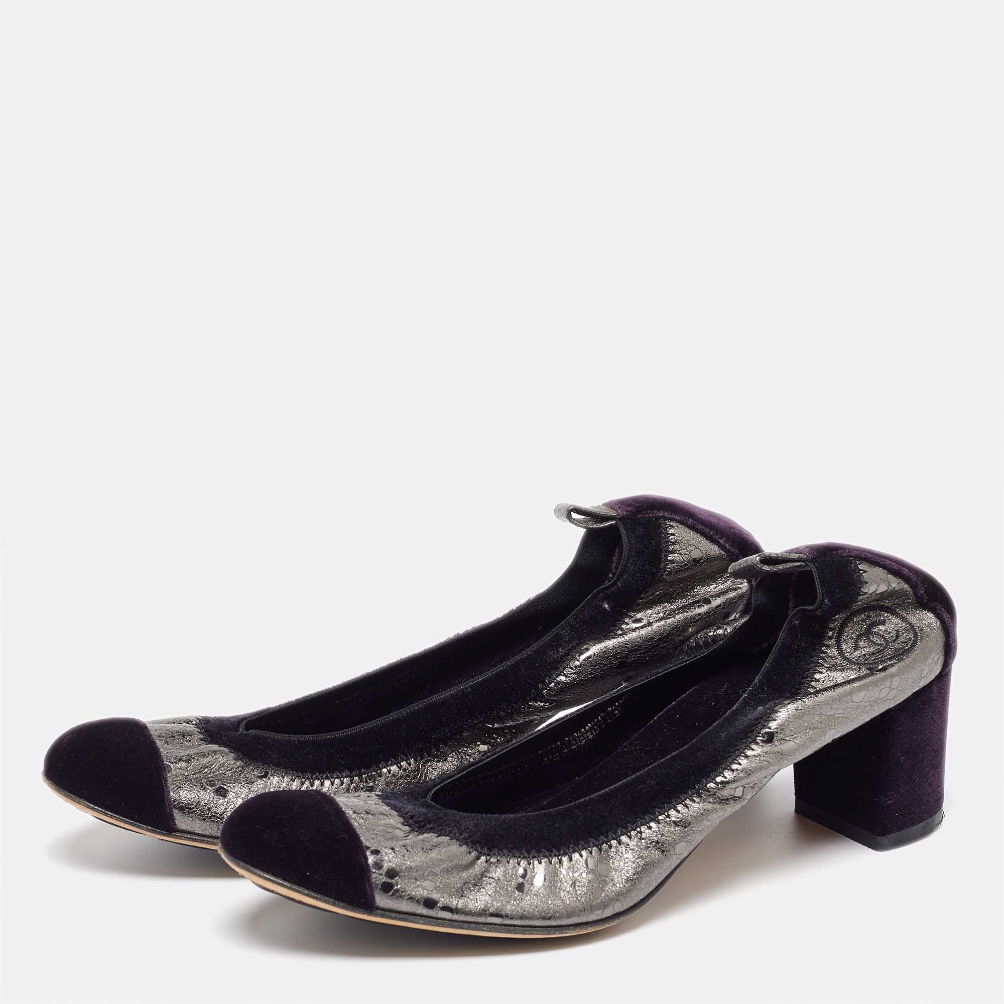 Chanel Silver/Purple Leather And Velvet CC Cap Toe Scrunch Block Heel Pumps Size 38.5