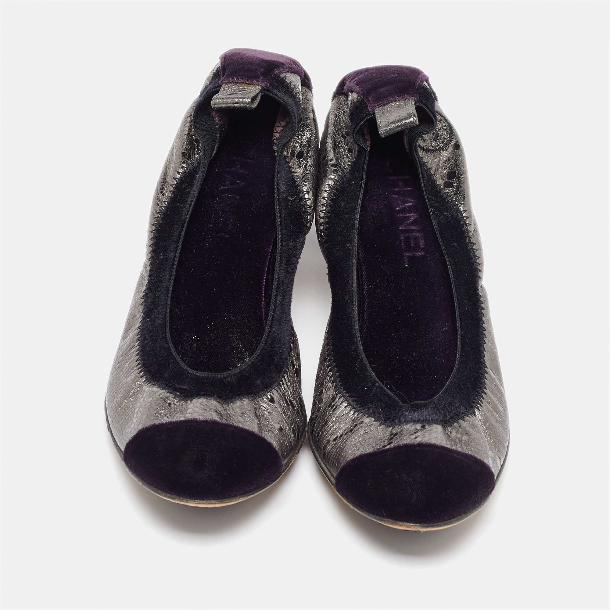 Chanel Silver/Purple Leather And Velvet CC Cap Toe Scrunch Block Heel Pumps Size 38.5