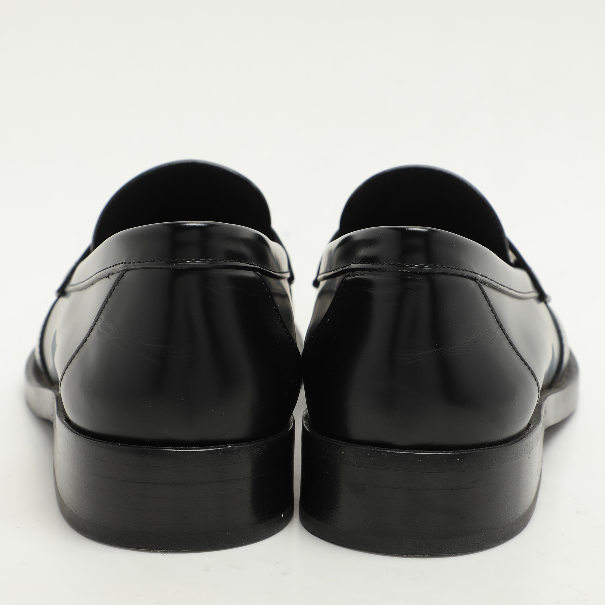 Chanel Black/White Leather CC Loafers Size 39