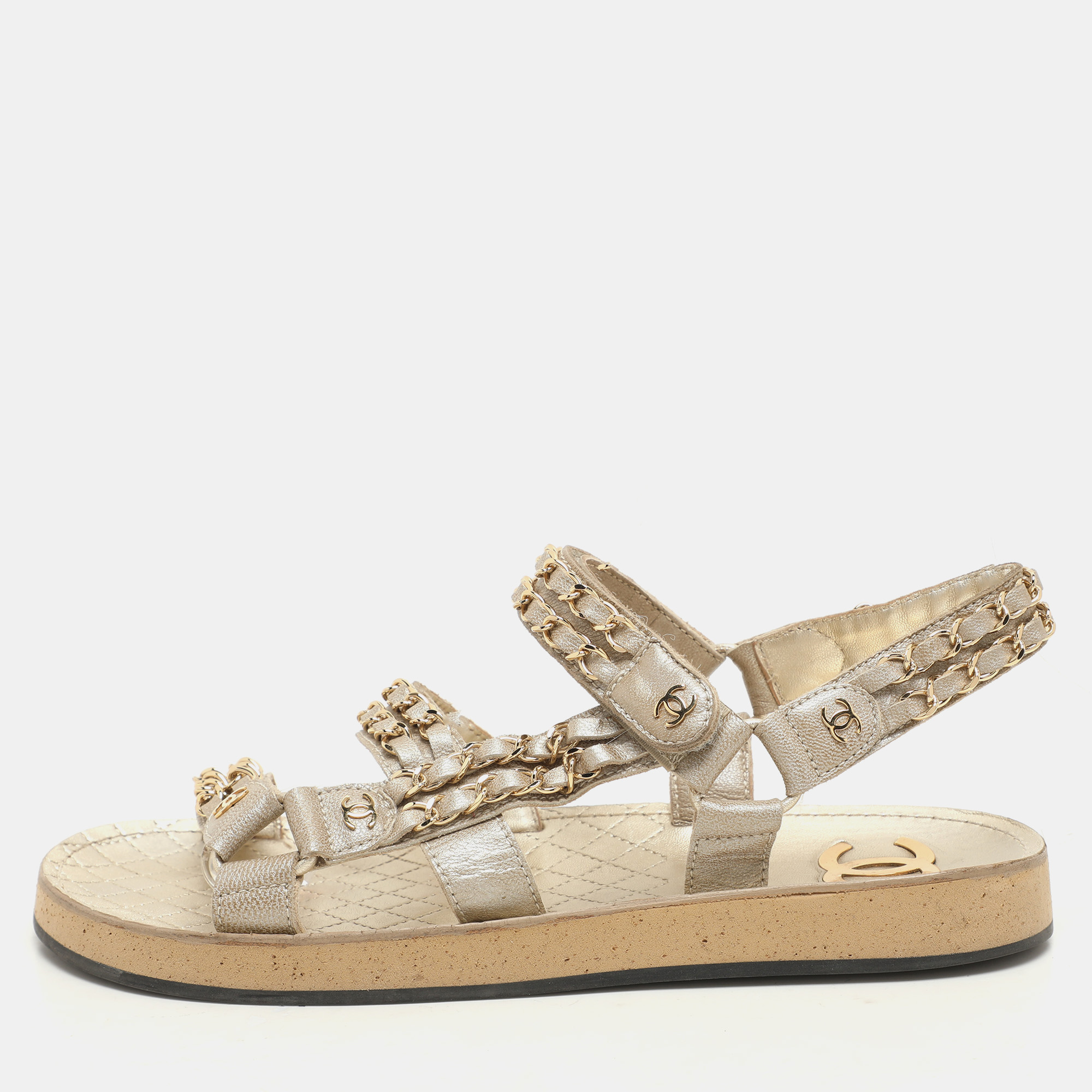 Chanel Beige Leather CC Chain Ankle Strap Flats Sandals Size 38
Chanel Beige Leather CC Chain Ankle Strap Flats Sandals Size 38