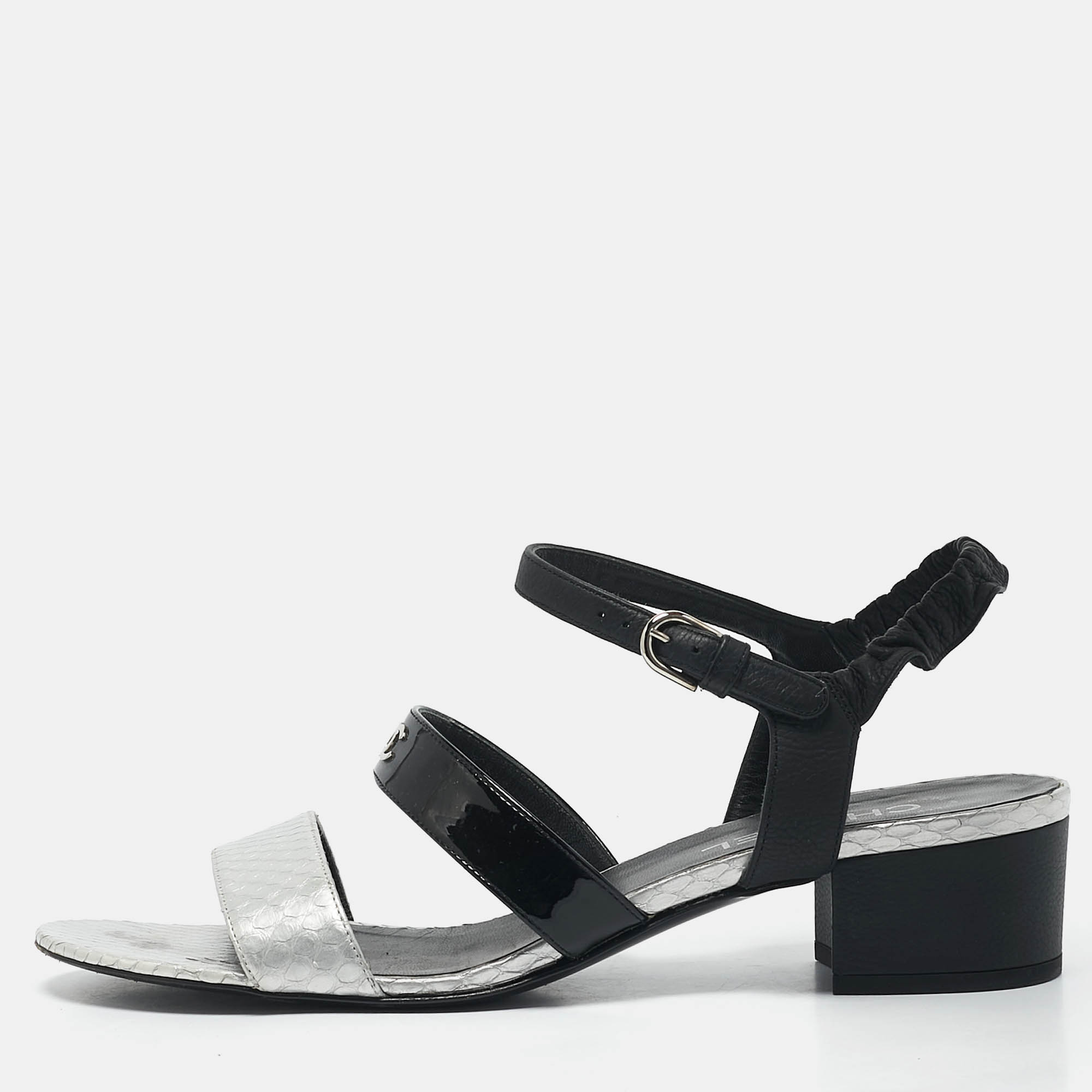 Chanel Black & Silver Leather and Watersnake Skin Slingback Sandals Size
Chanel Black & Silver Leather and Watersnake Skin Slingback Sandals Size