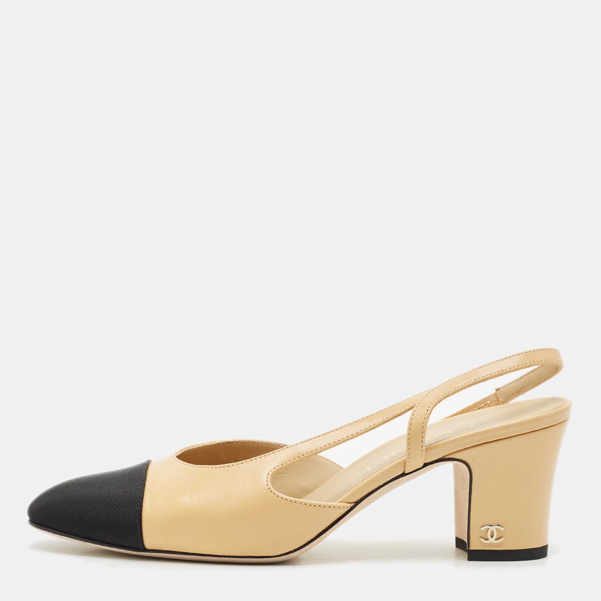 Chanel Beige/Black Leather and Fabric Cap Toe CC Slingback Pumps Size
Chanel Beige/Black Leather and Fabric Cap Toe CC Slingback Pumps Size