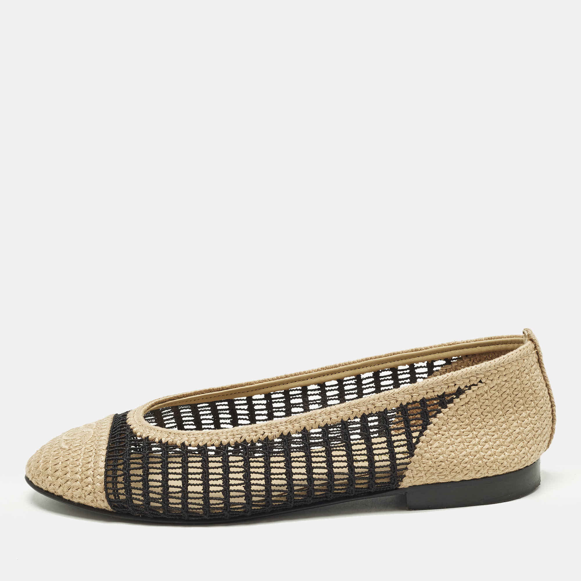 Chanel CC Size Beige/Black Knit Fabric Ballet Flats
Chanel CC Size Beige/Black Knit Fabric Ballet Flats