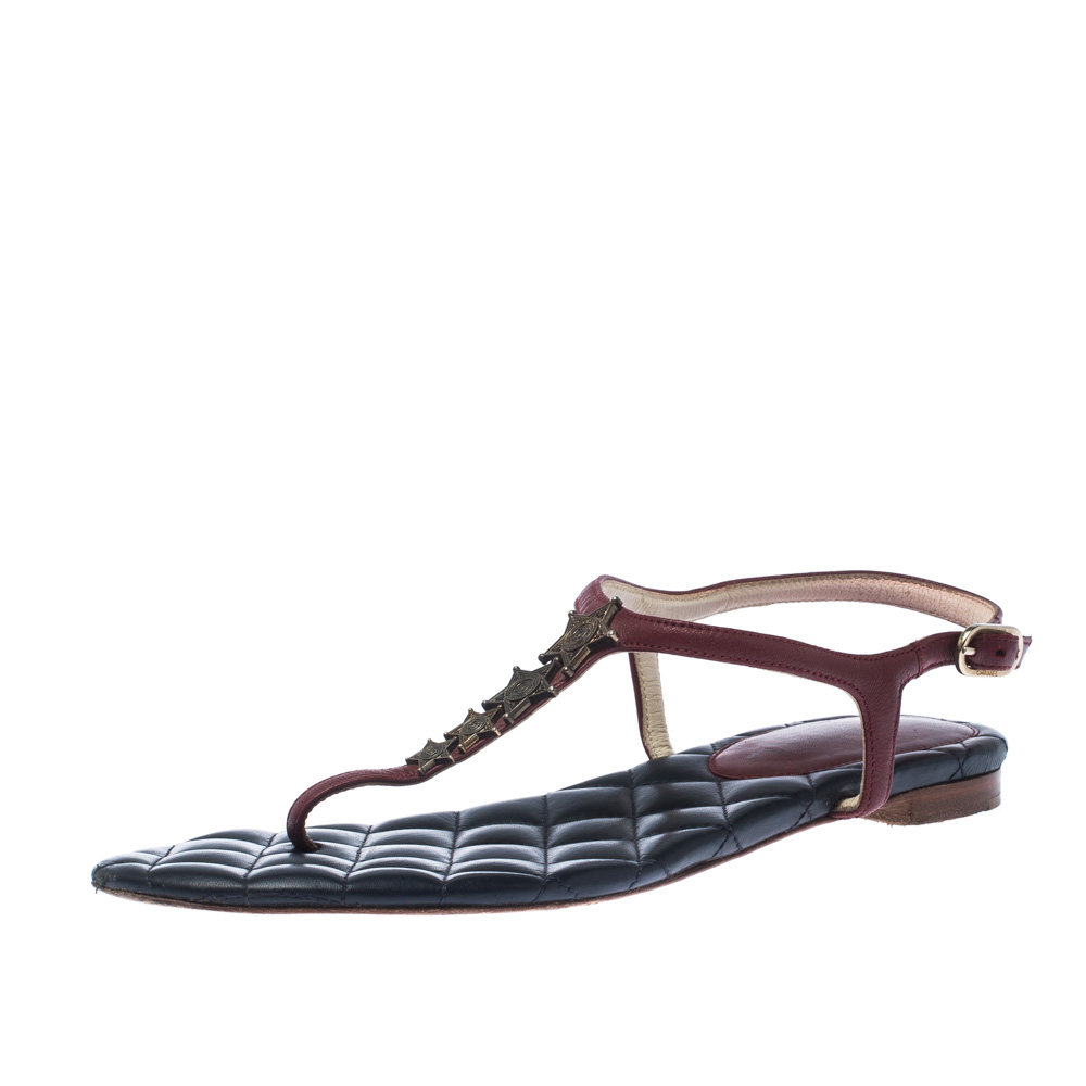 Image of Chanel Red Leather CC Star Logo T Strap Thong Flat Sandals Size