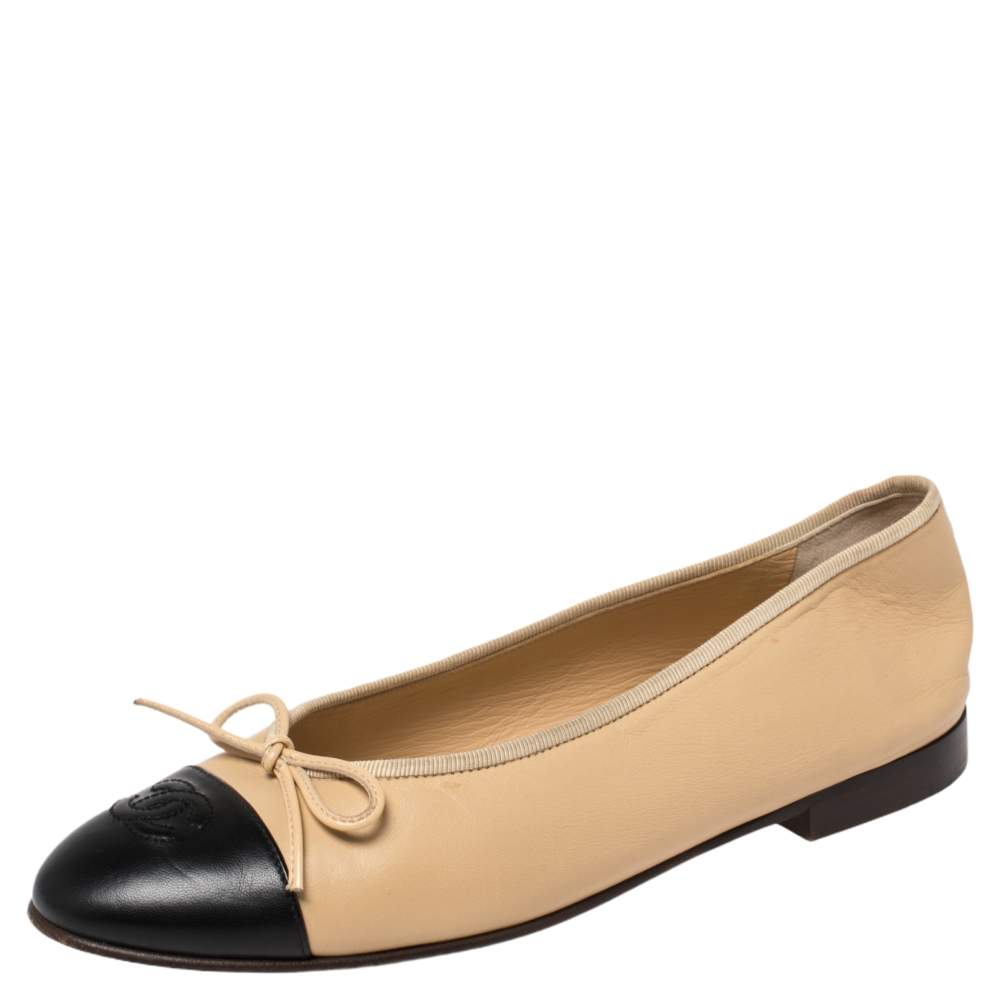 Chanel Beige/Black Leather CC Cap Toe Bow Ballet Flats Size 38.5