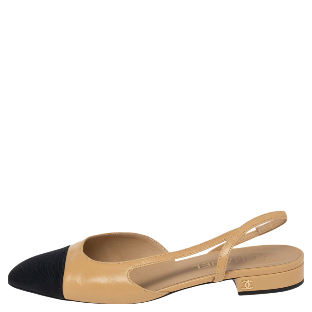 Chanel Beige/Black Leather and Canvas CC Cap Toe Slingback Flat Sandals Size
Chanel Beige/Black Leather and Canvas CC Cap Toe Slingback Flat Sandals Size