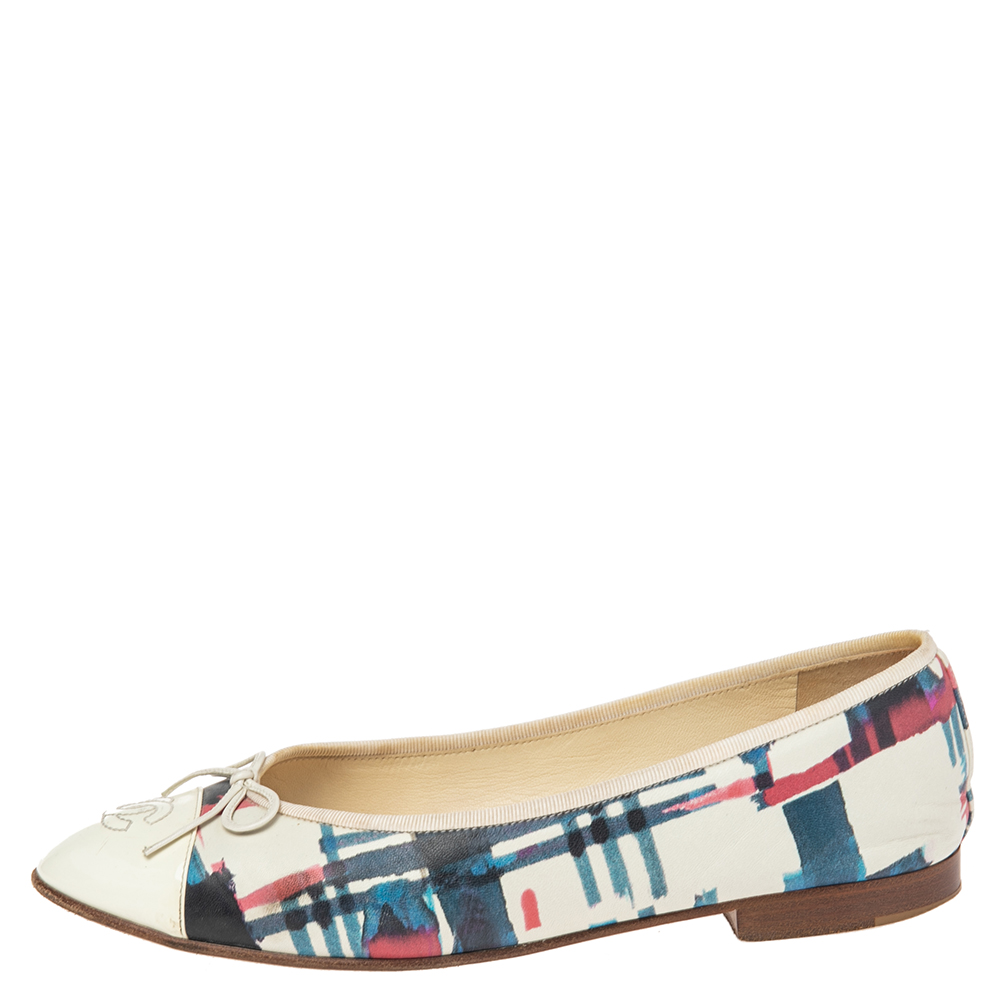 Chanel Multicolor Patent Leather And Leather Cap Toe CC Bow Ballet Flats Size
Chanel Multicolor Patent Leather And Leather Cap Toe CC Bow Ballet Flats Size