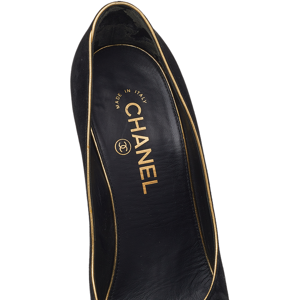 Chanel Black/Gold Suede Platform Pumps Size 38.5