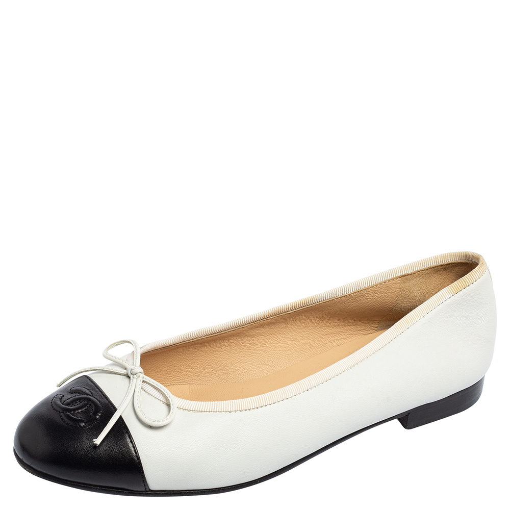 Chanel White/Black Leather CC Cap Toe Bow Ballet Flats Size 38.5