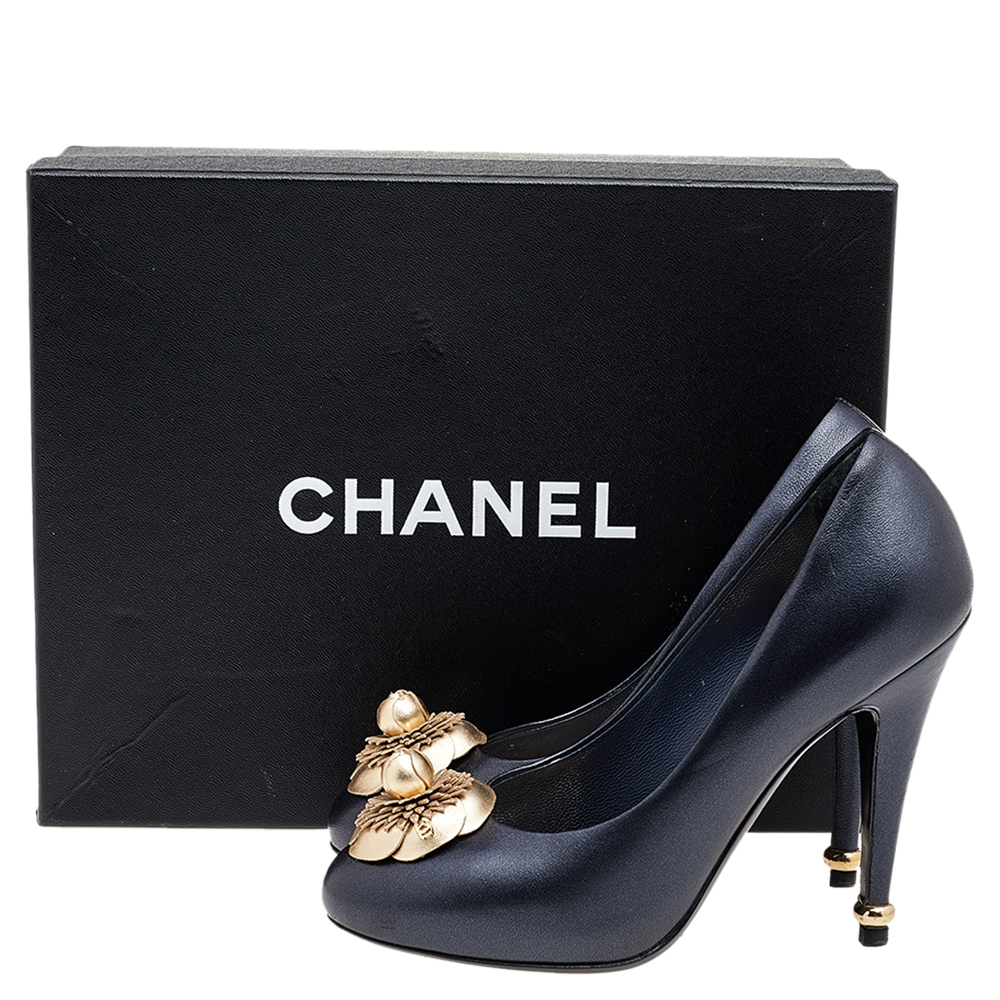 Chanel Black Leather Camellia Pumps Size 36