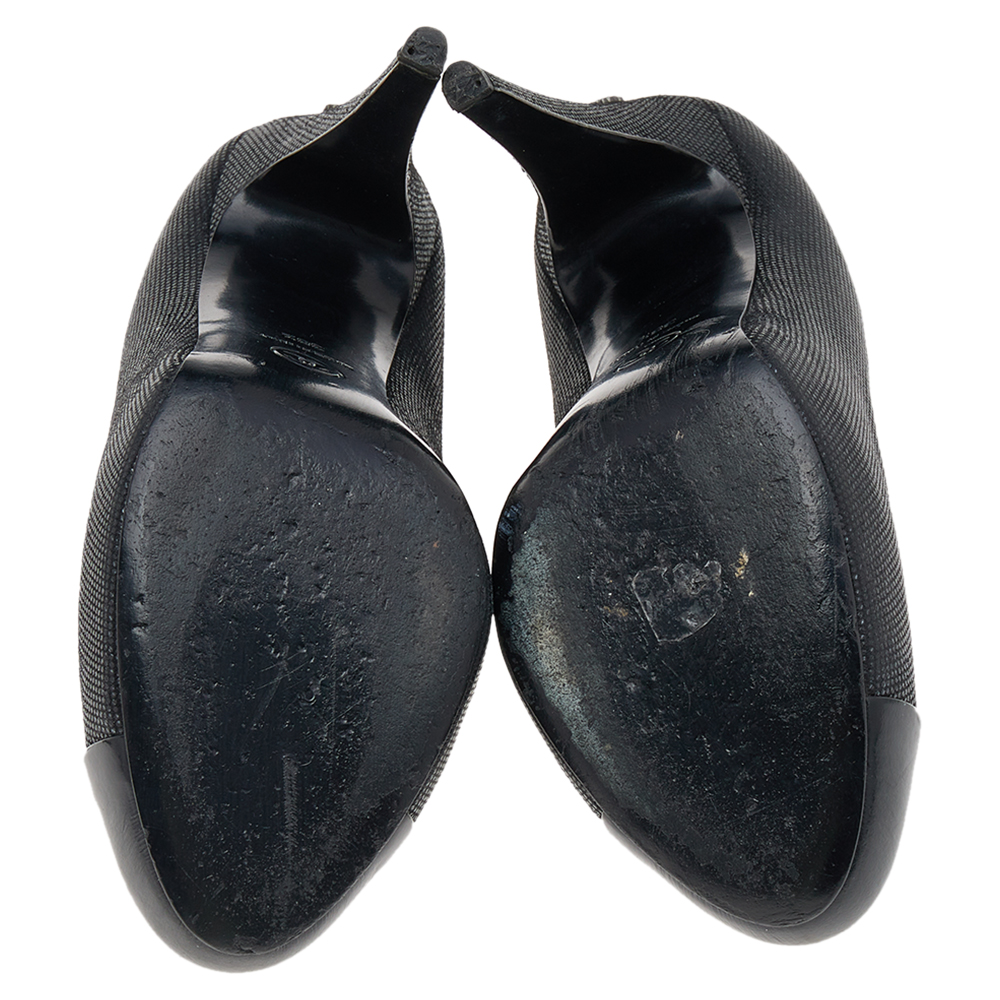 Chanel Black Textured Leather CC Cap Toe Pumps Size 38.5