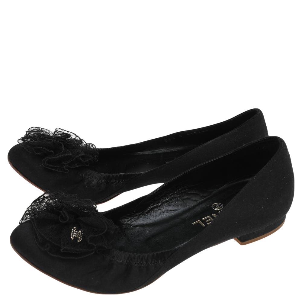 Chanel Black Satin CC Flower Embellished Ballet Flats Size 37.5