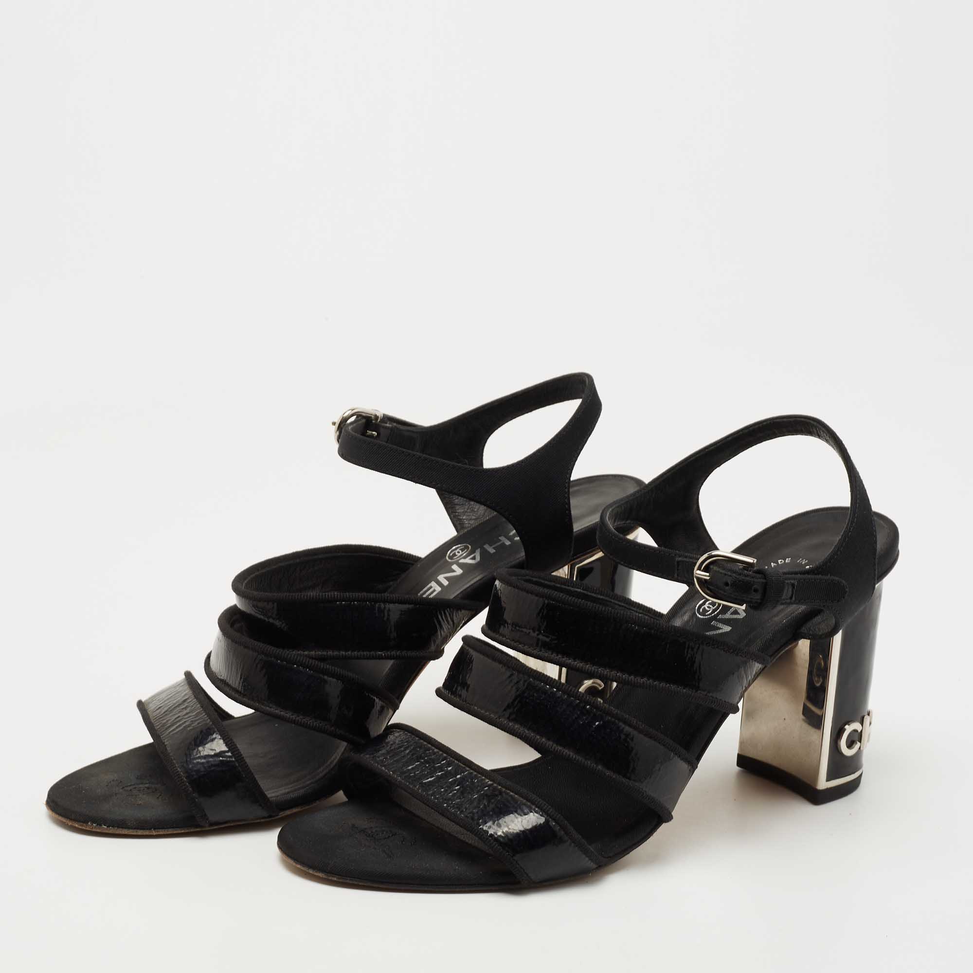 Chanel Black Patent Leather and Fabric Ankle Strap Sandals Size
Chanel Black Patent Leather and Fabric Ankle Strap Sandals Size