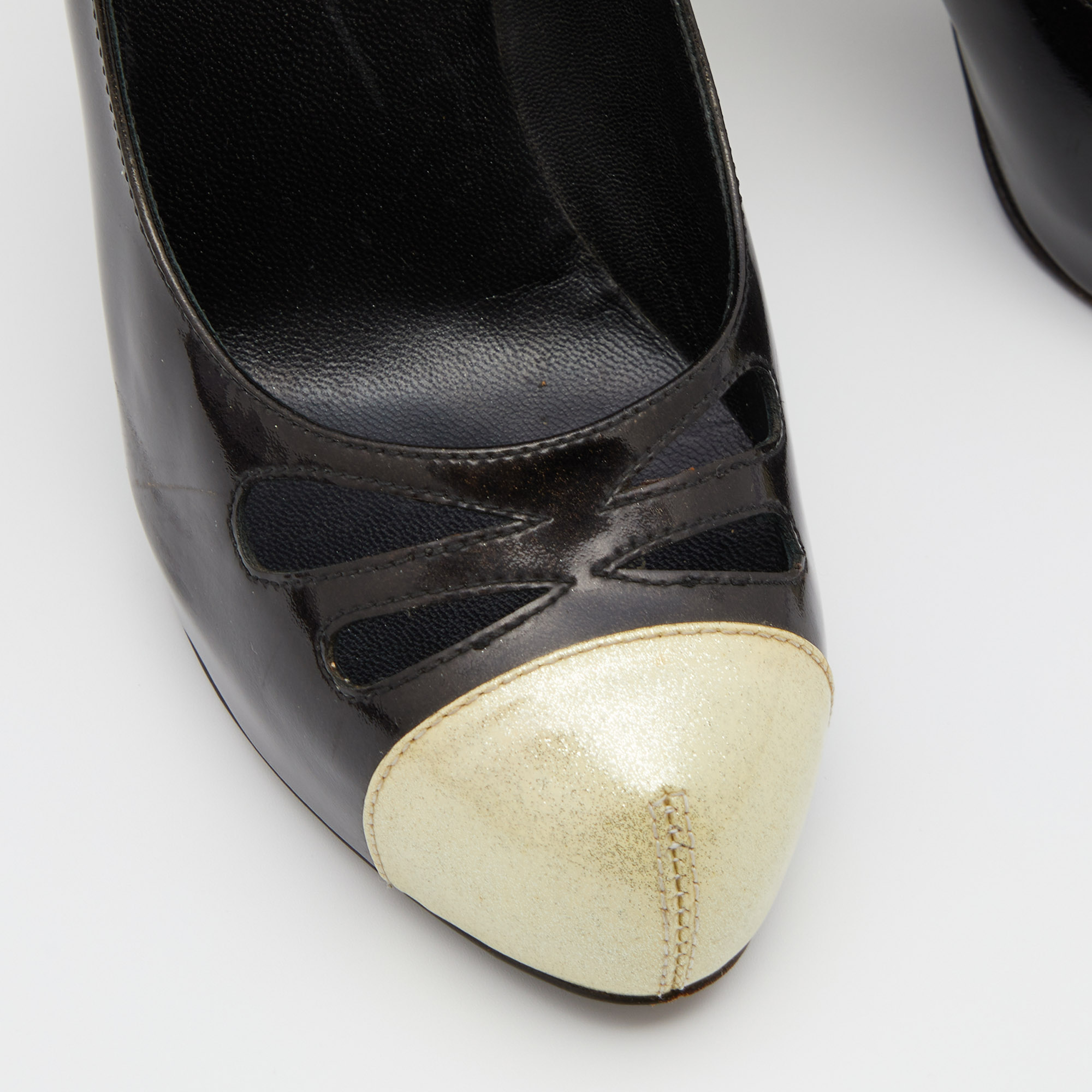 Chanel Black/Gold Patent And Leather CC Cap Toe Pumps 37.5