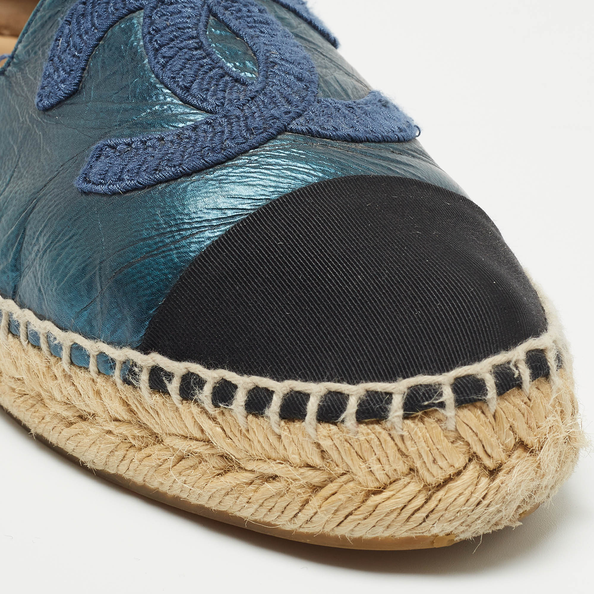 Chanel Blue/Black Leather And Canvas CC  Espadrille Flats Size 36