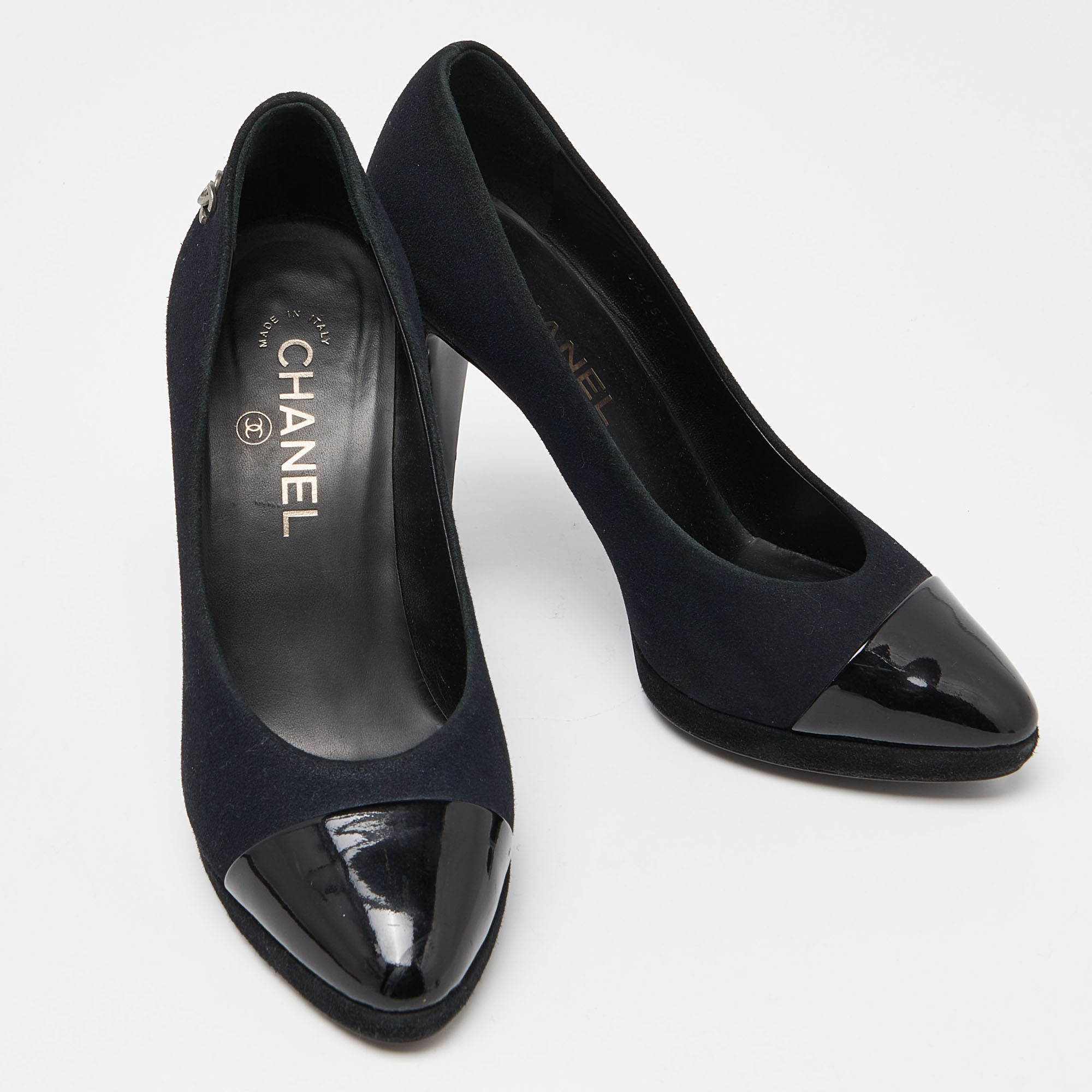 Chanel Black Fabric And Patent Leather Cap Toe CC Pumps Size 38